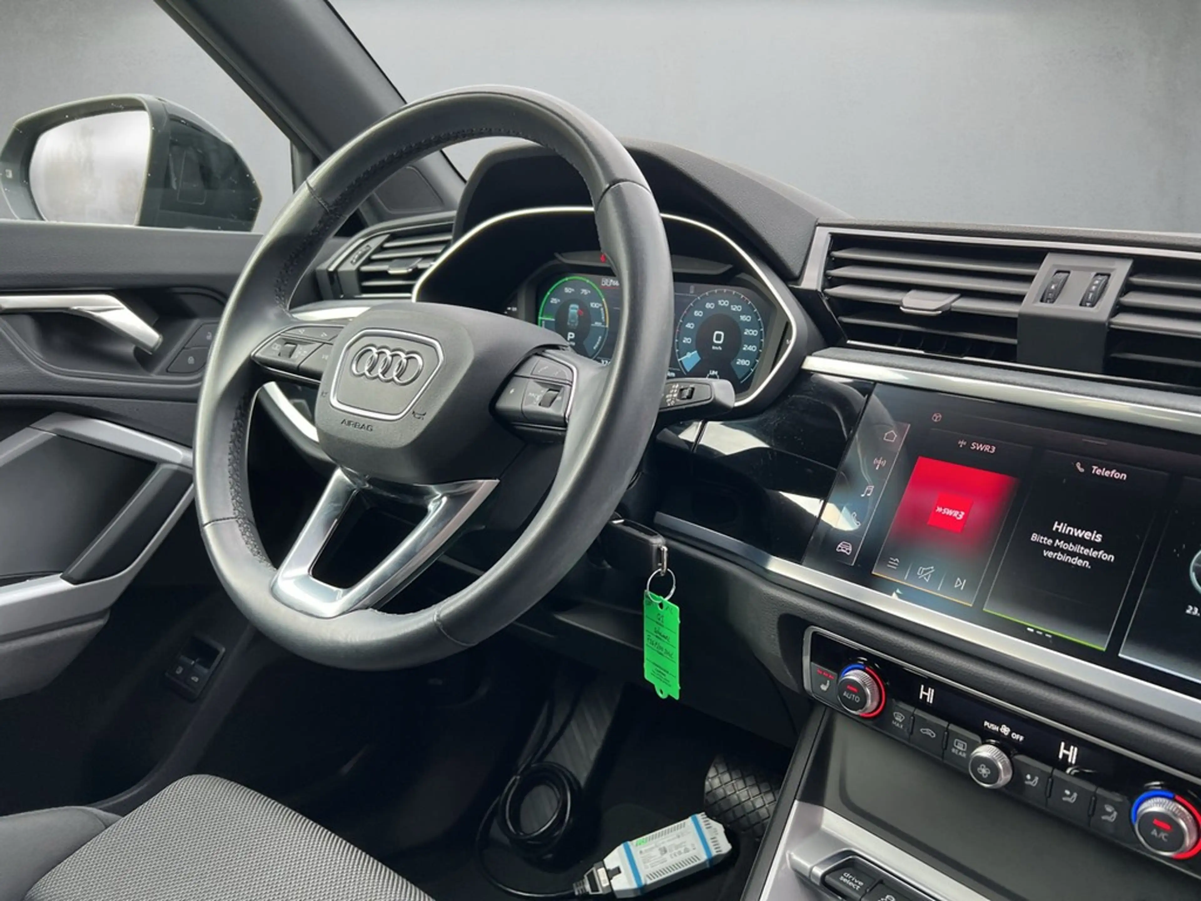 Audi Q3 S line 45 TFSI e S tronic *Kamera* — photo 7