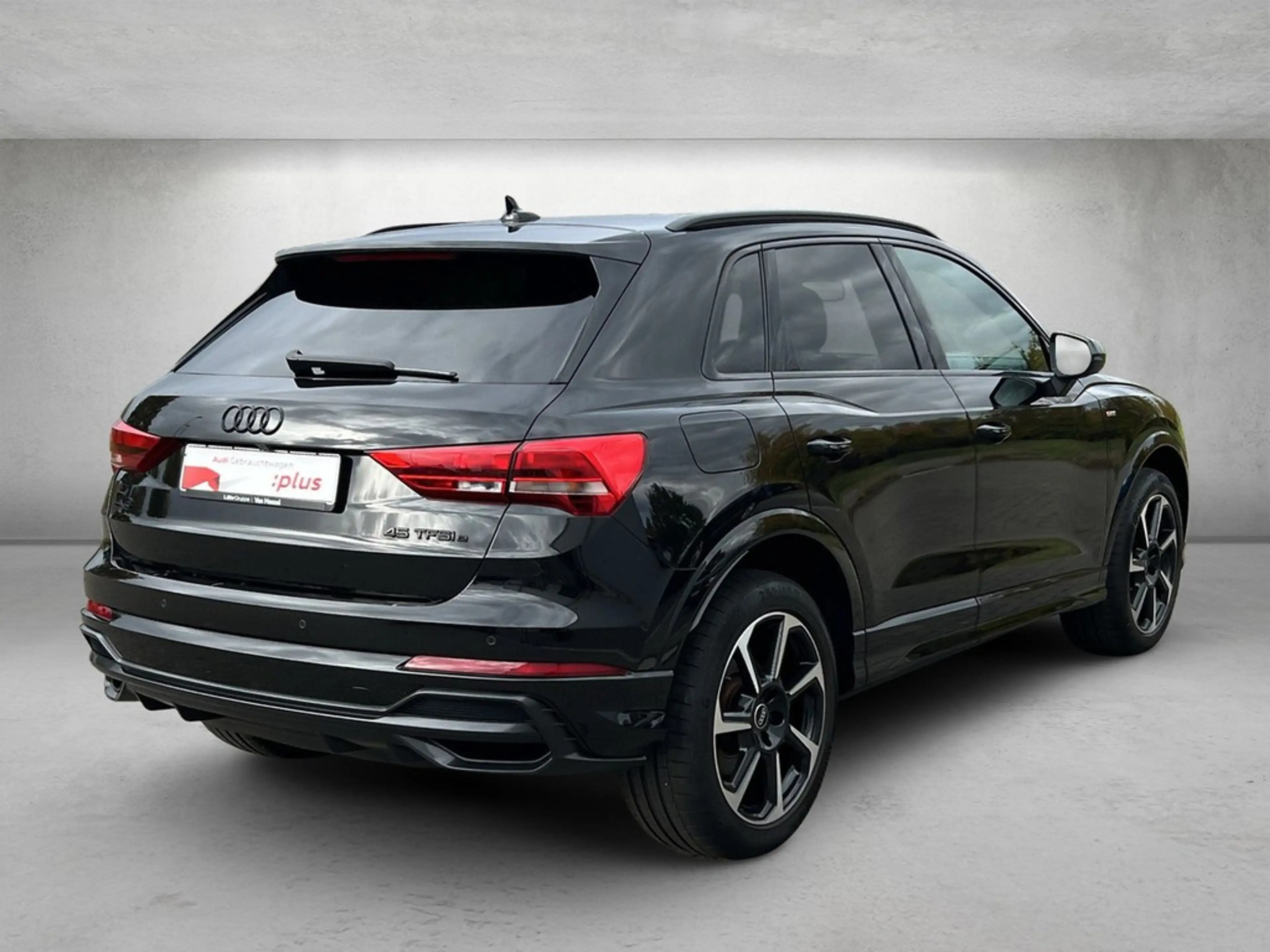 Audi Q3 S line 45 TFSI e S tronic *Kamera* — photo 3