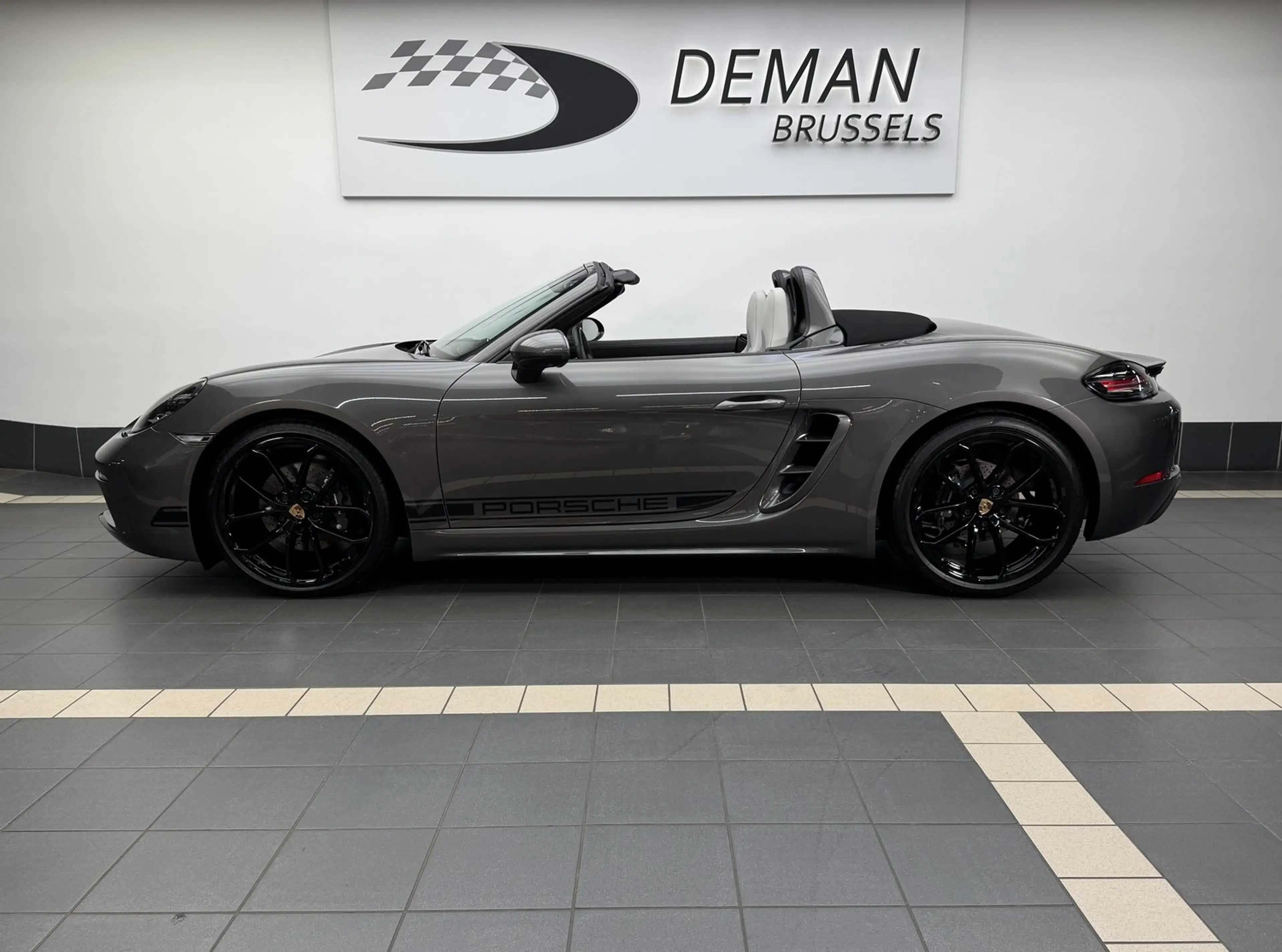 Porsche 718 Boxster Style Edition * PDK * 07/2025 * 80 km! — photo 2