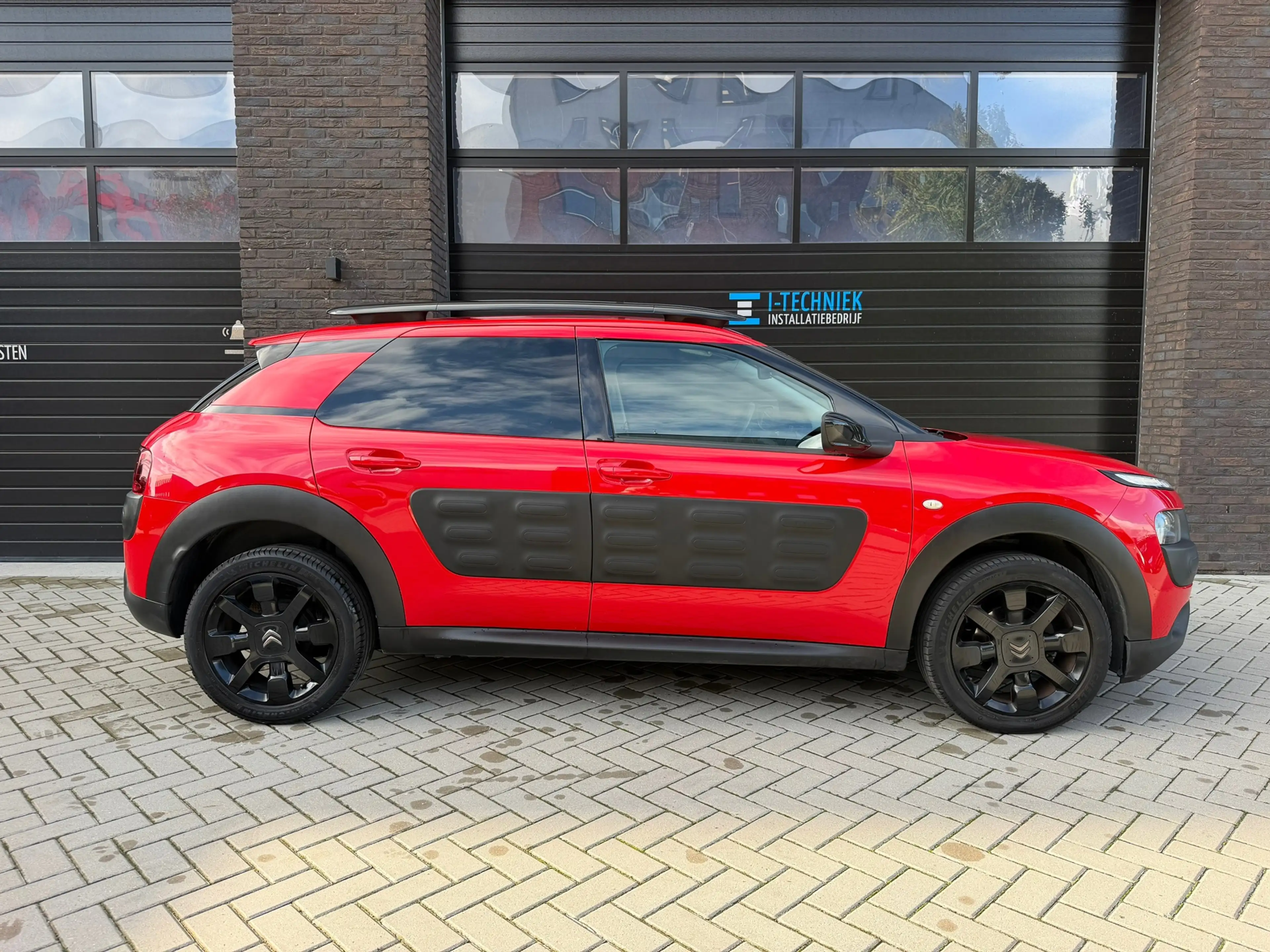 Citroen C4 Cactus 1.2 PureTech Shine — photo 6