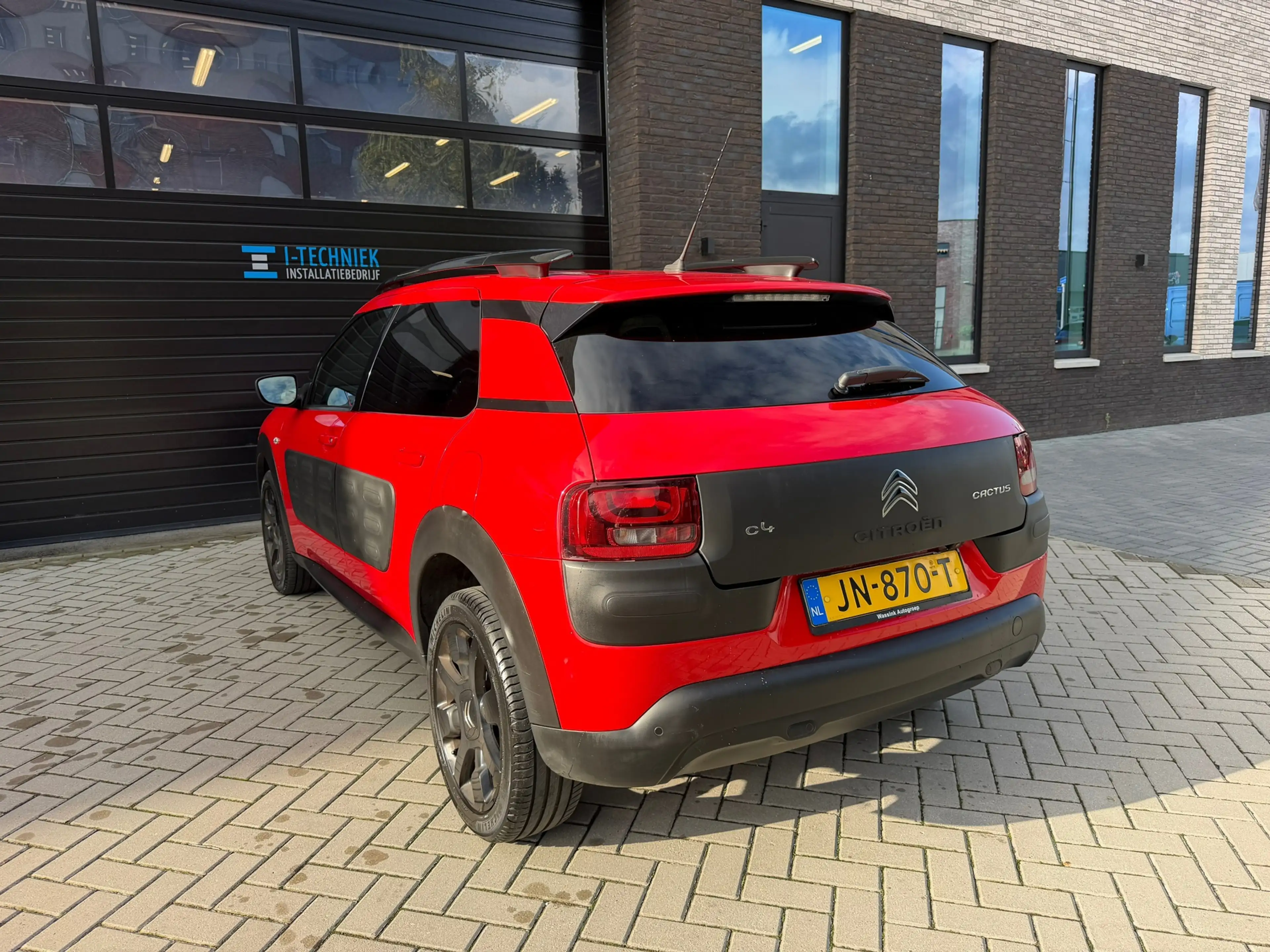 Citroen C4 Cactus 1.2 PureTech Shine — photo 9