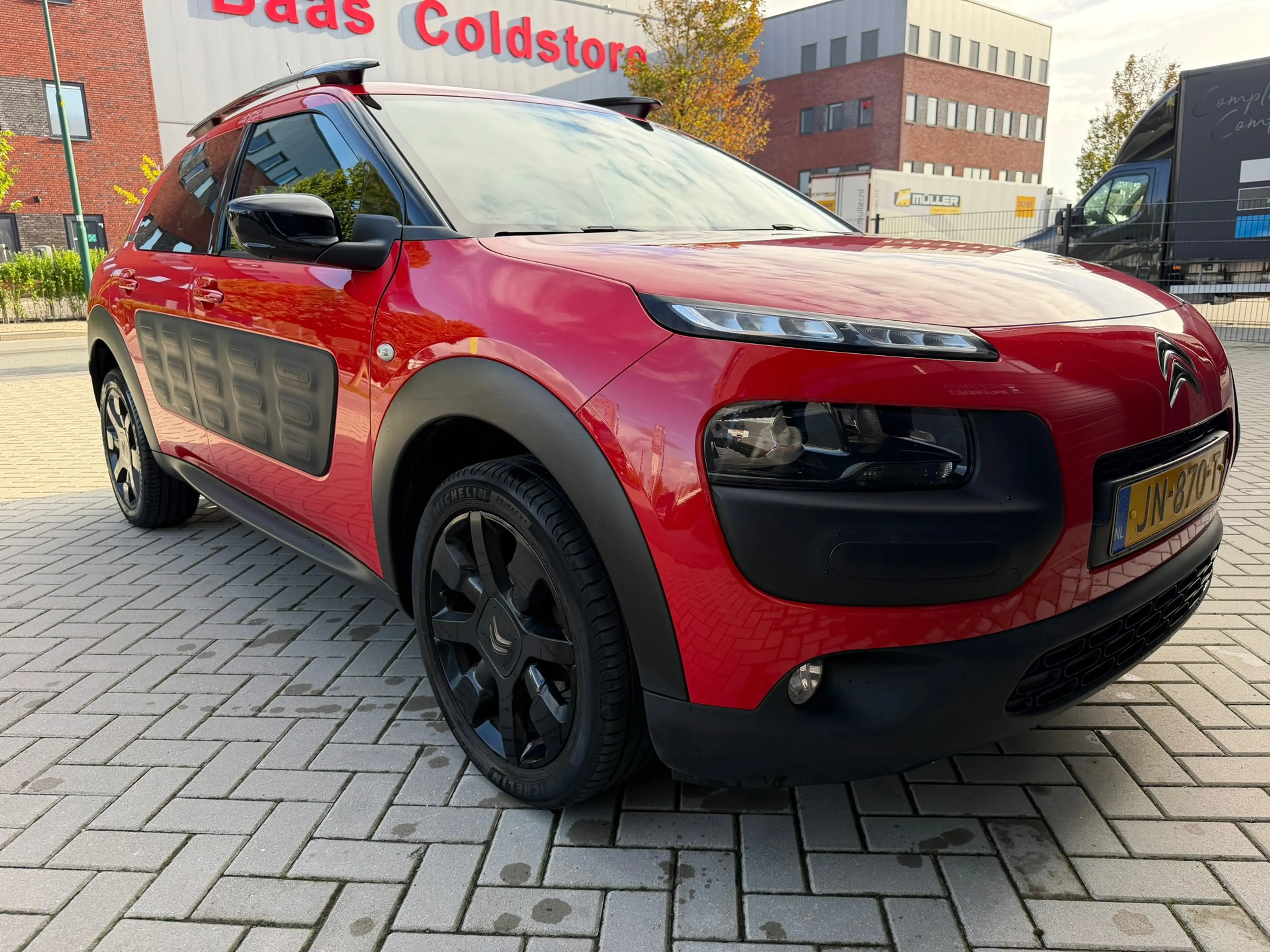 Citroen C4 Cactus 1.2 PureTech Shine — photo 12