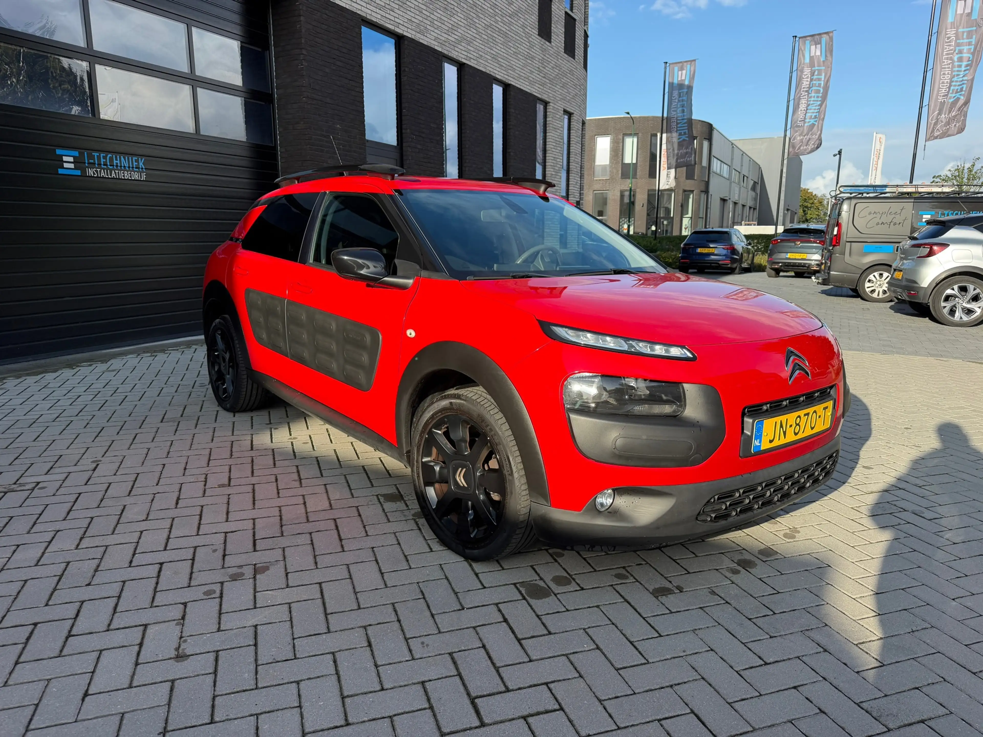 Citroen C4 Cactus 1.2 PureTech Shine — photo 3