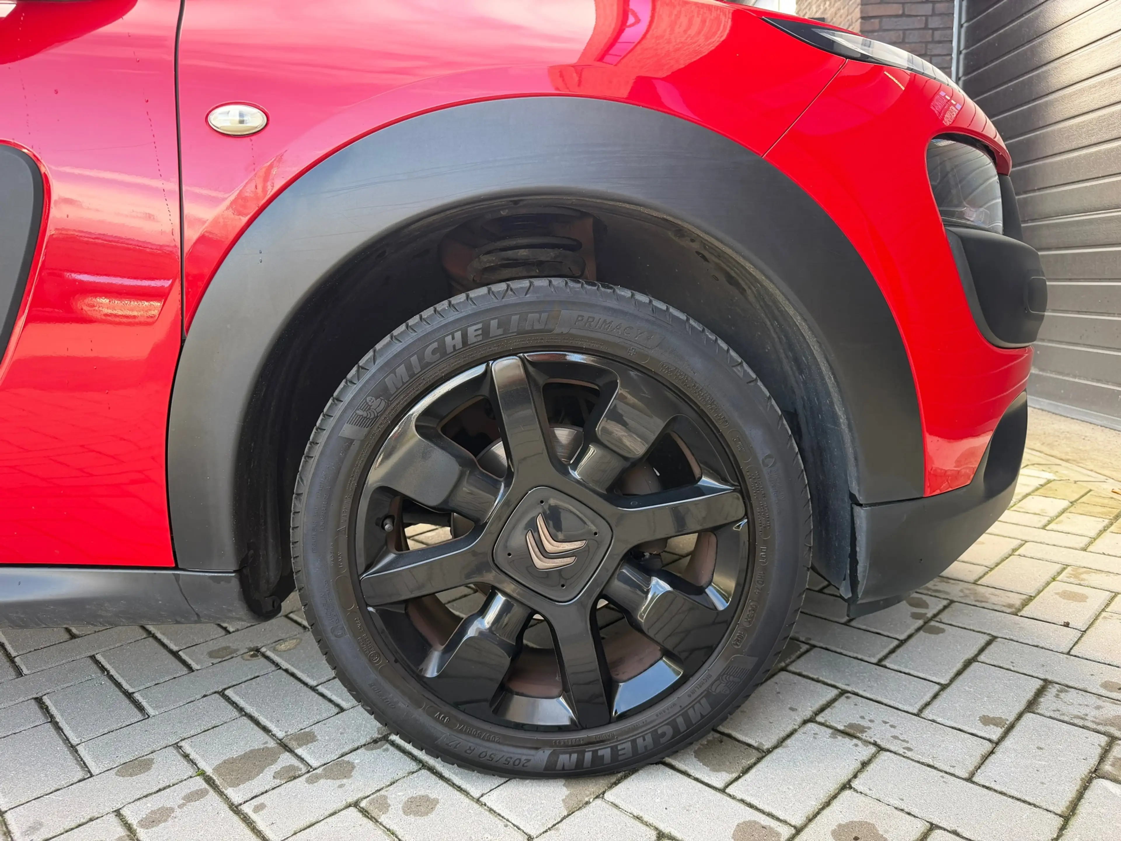 Citroen C4 Cactus 1.2 PureTech Shine — photo 11