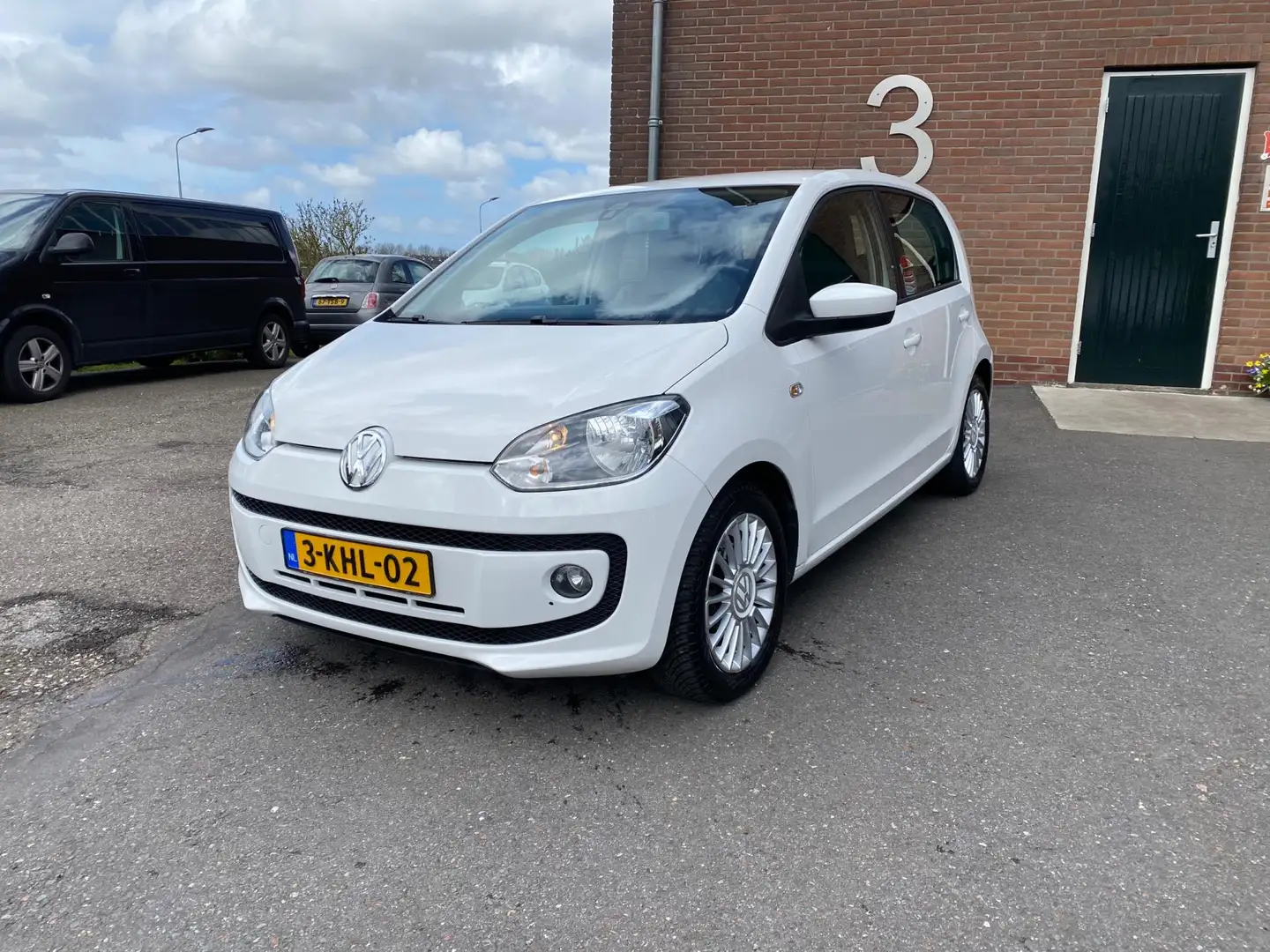 Volkswagen up! 1.0 high up! Cruise / Navi / pdc / 5Drs Wit - 2