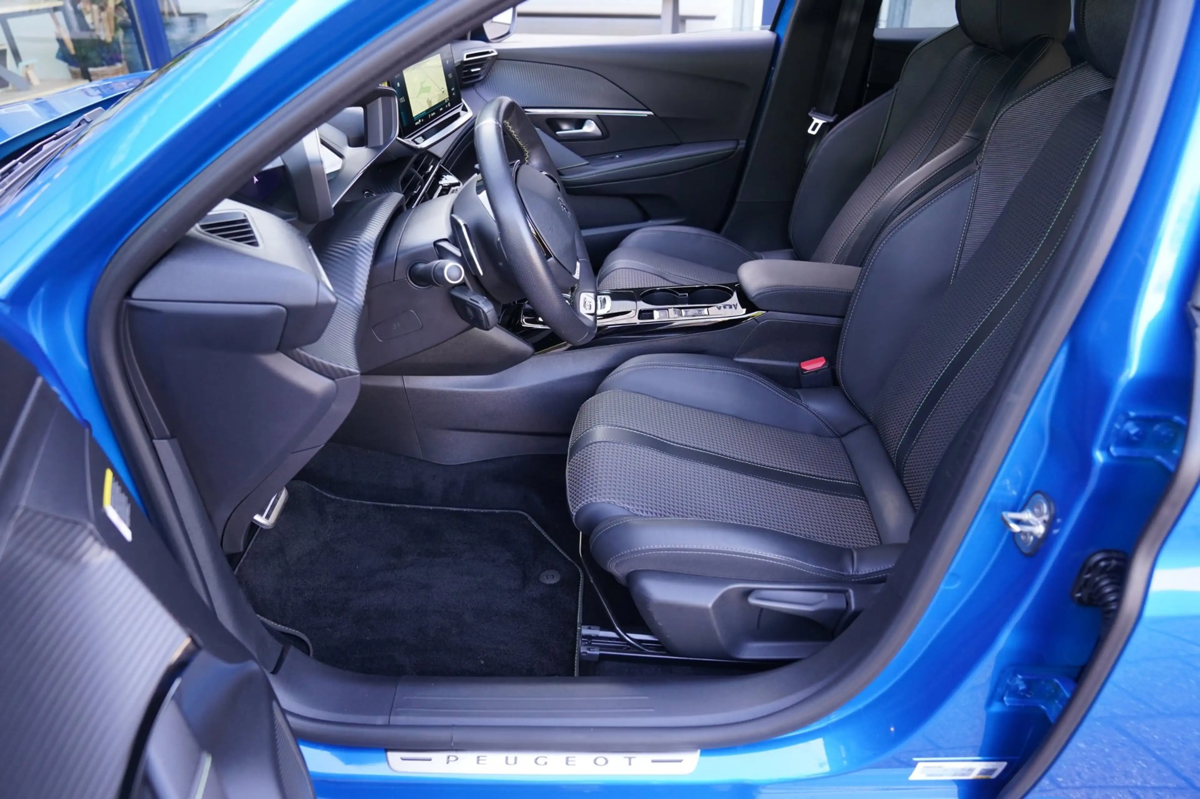 Peugeot 208 1.2 PureTech GT Pack | Prijs rijklaar incl. 12 mnd — photo 18