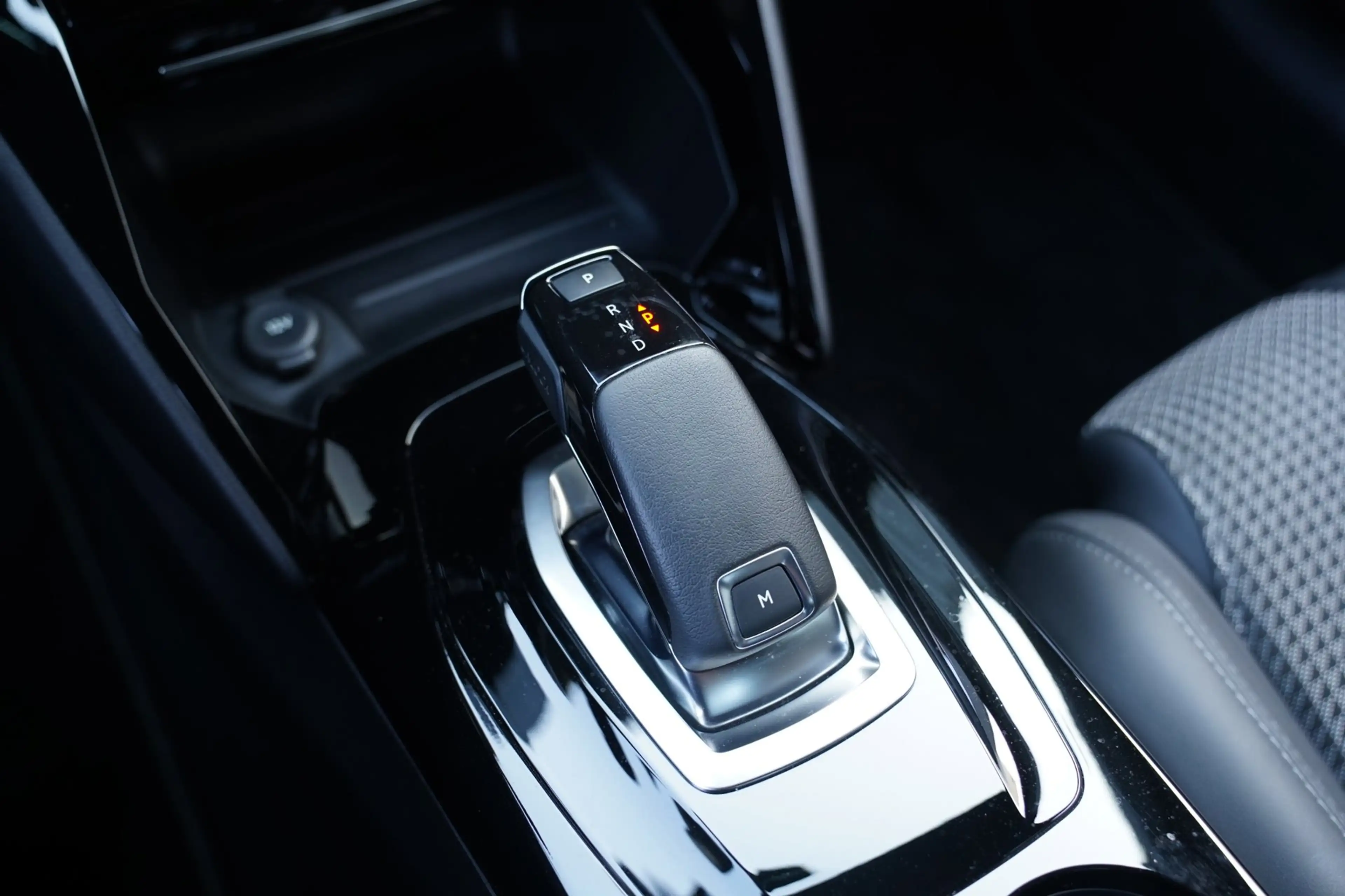 Peugeot 208 1.2 PureTech GT Pack | Prijs rijklaar incl. 12 mnd — photo 36