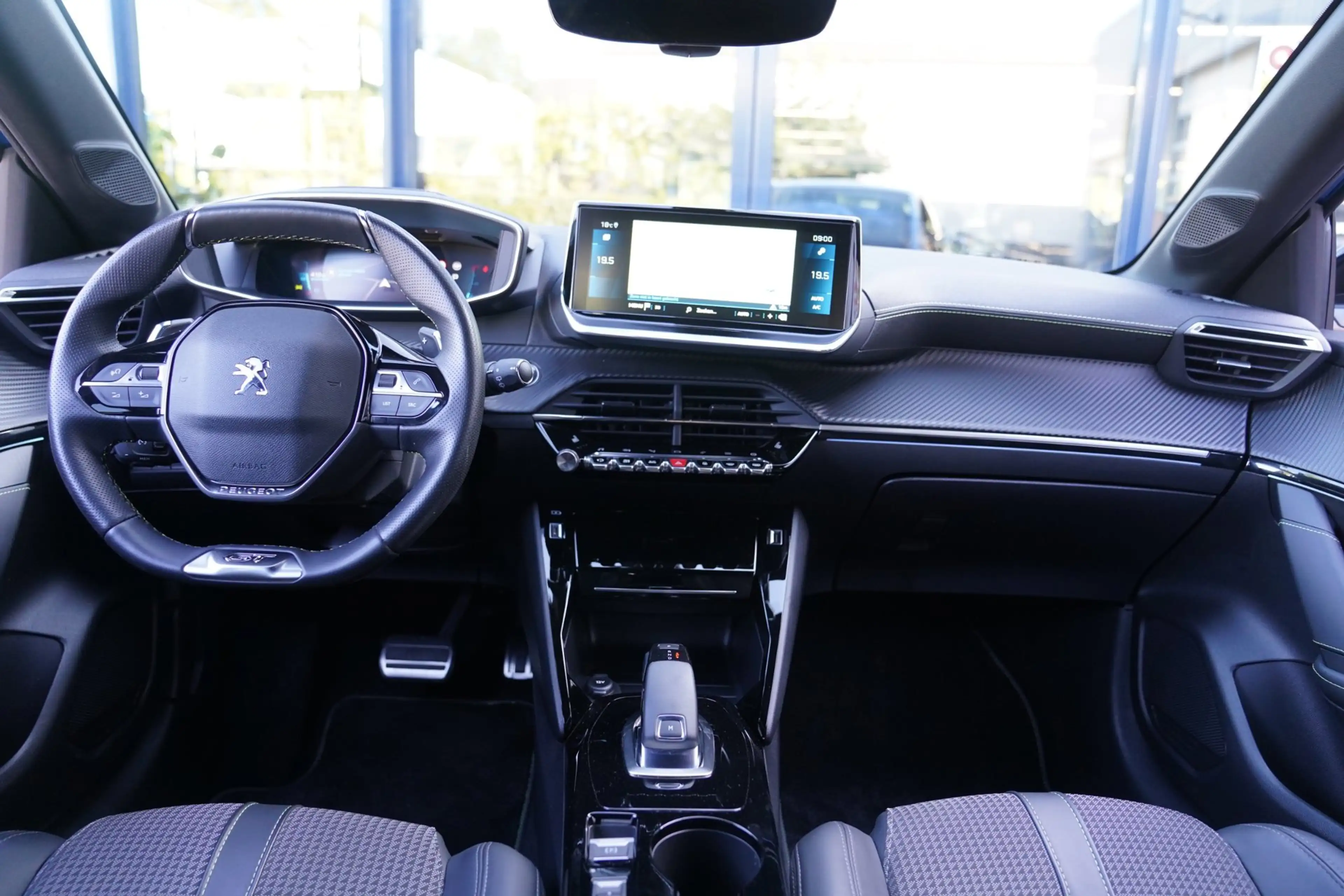 Peugeot 208 1.2 PureTech GT Pack | Prijs rijklaar incl. 12 mnd — photo 3