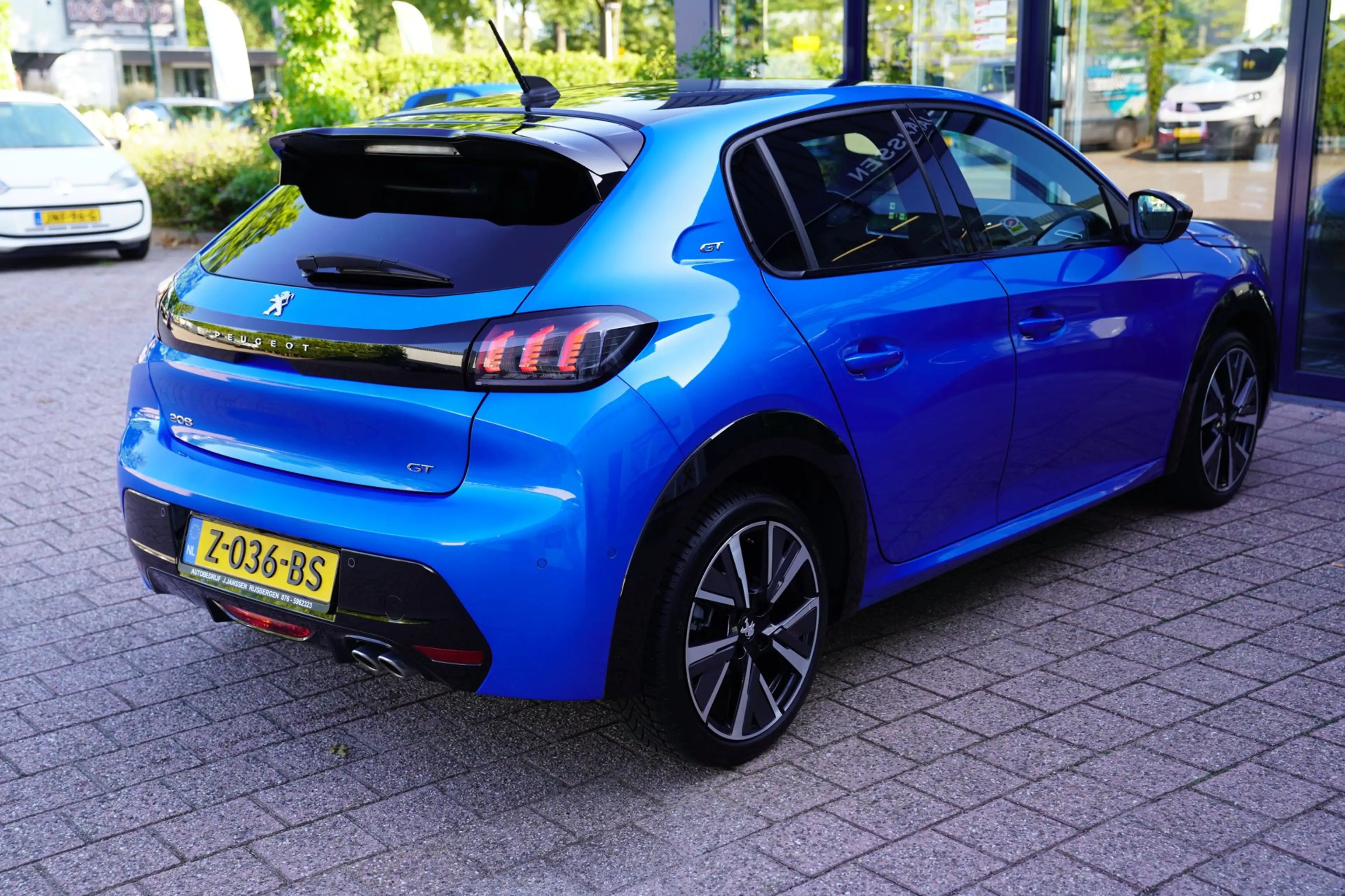 Peugeot 208 1.2 PureTech GT Pack | Prijs rijklaar incl. 12 mnd — photo 2