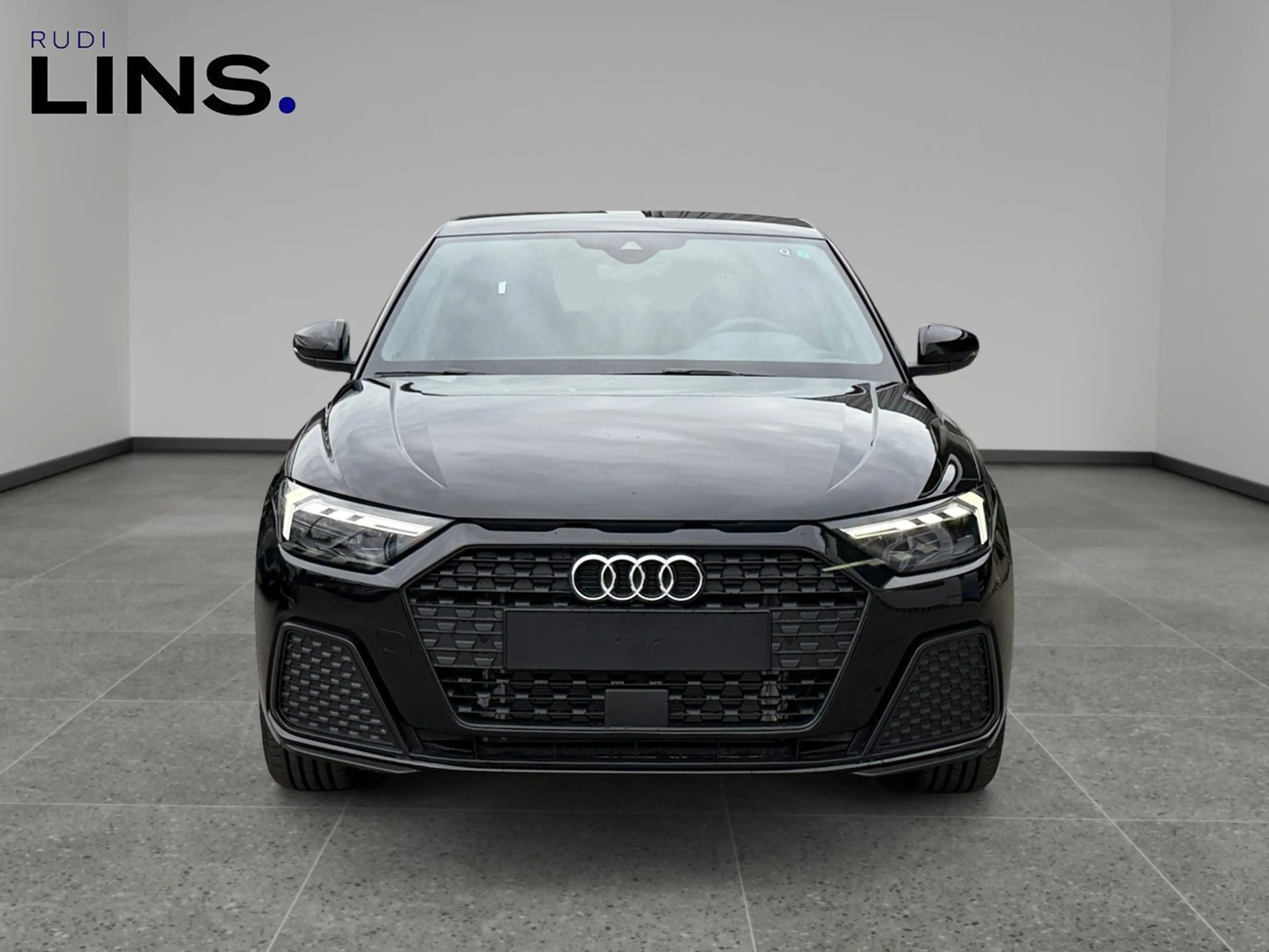 Audi A1 30 TFSI intense — photo 8