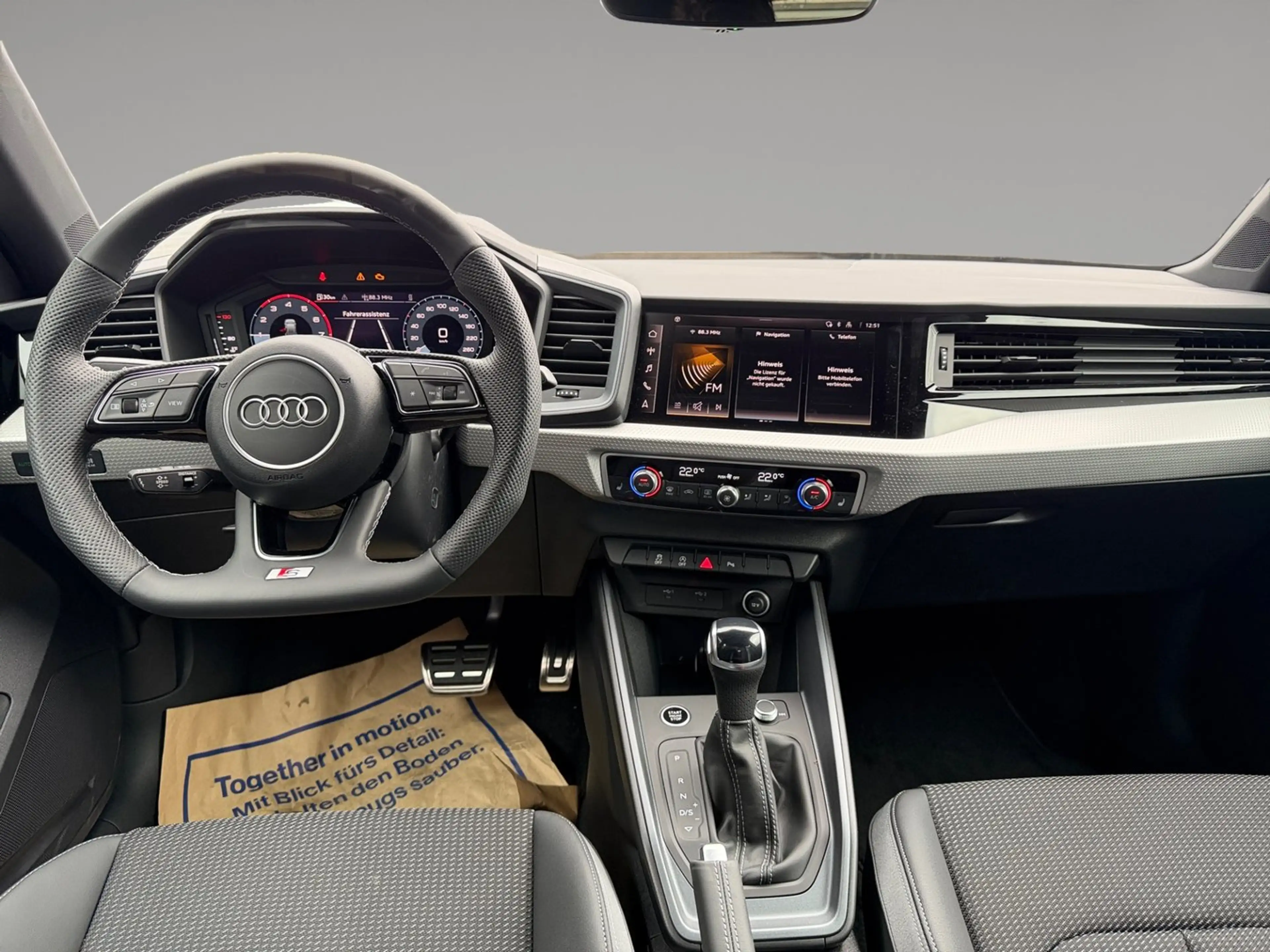 Audi A1 30 TFSI intense — photo 10