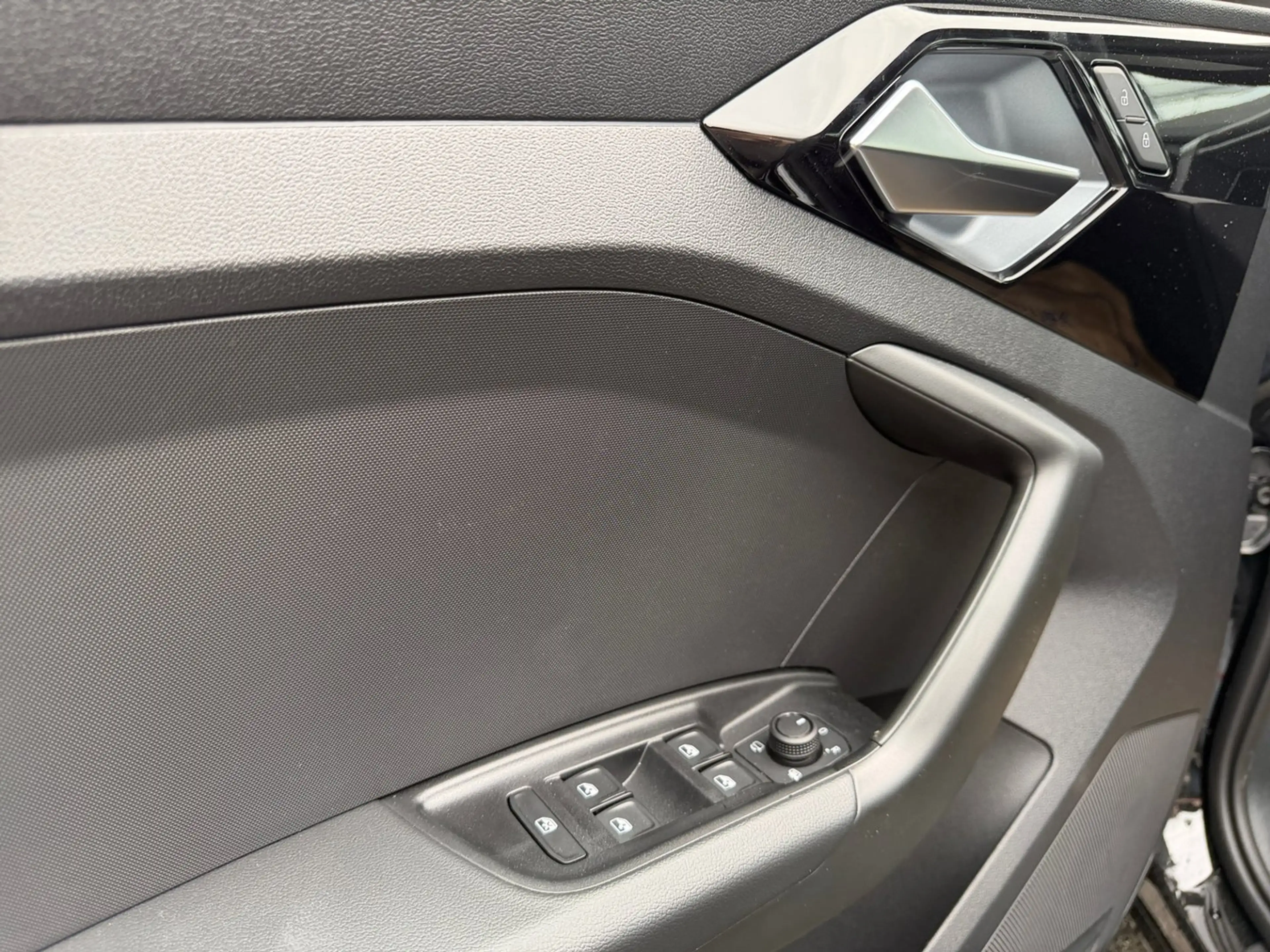Audi A1 30 TFSI intense — photo 16