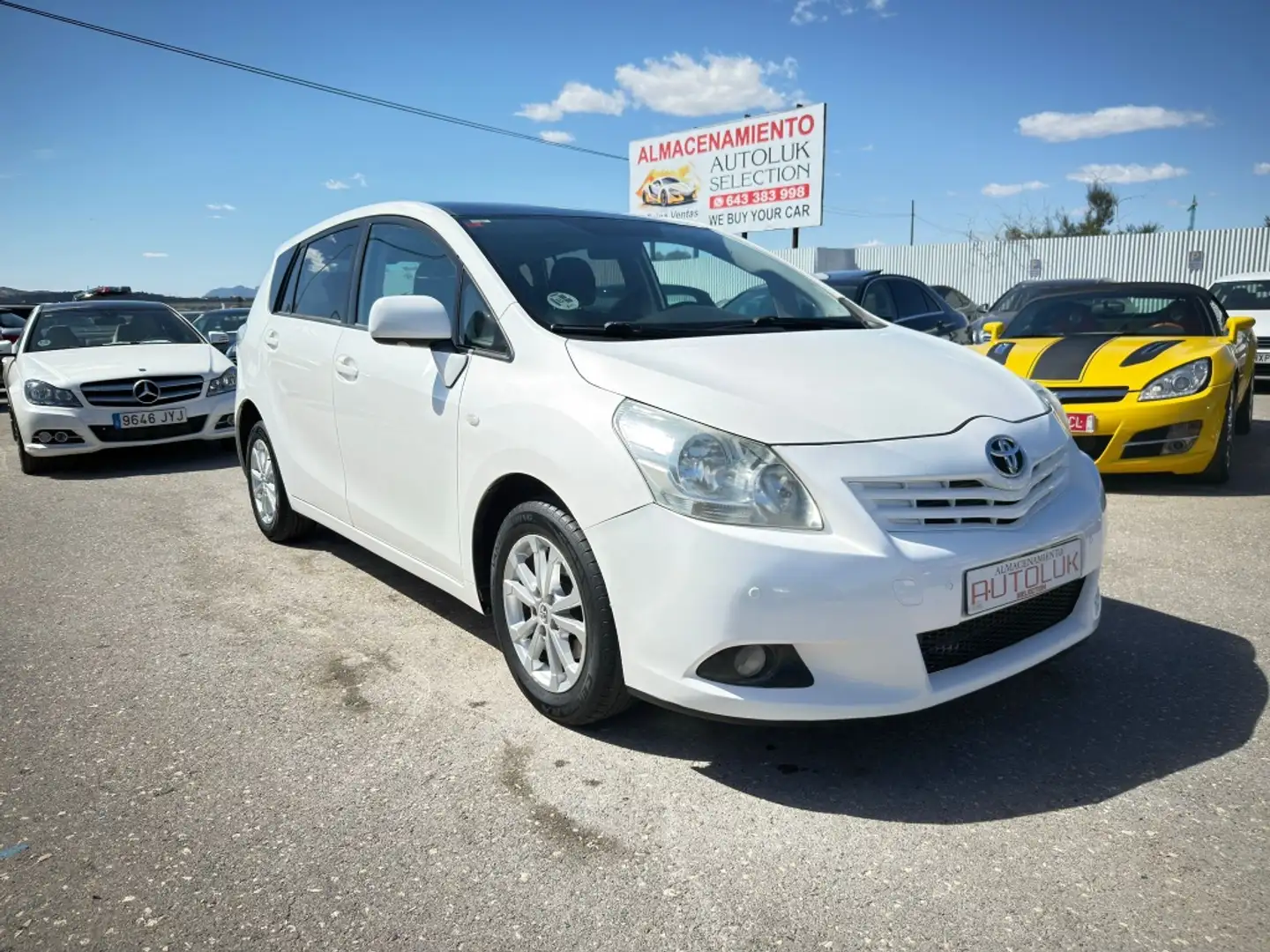Toyota Verso 2.0D Live 120 7pl. Blanco - 1