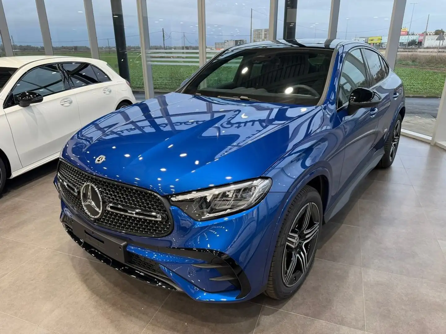 Mercedes-Benz GLC 220 d 4MATIC Coupé Blau - 1