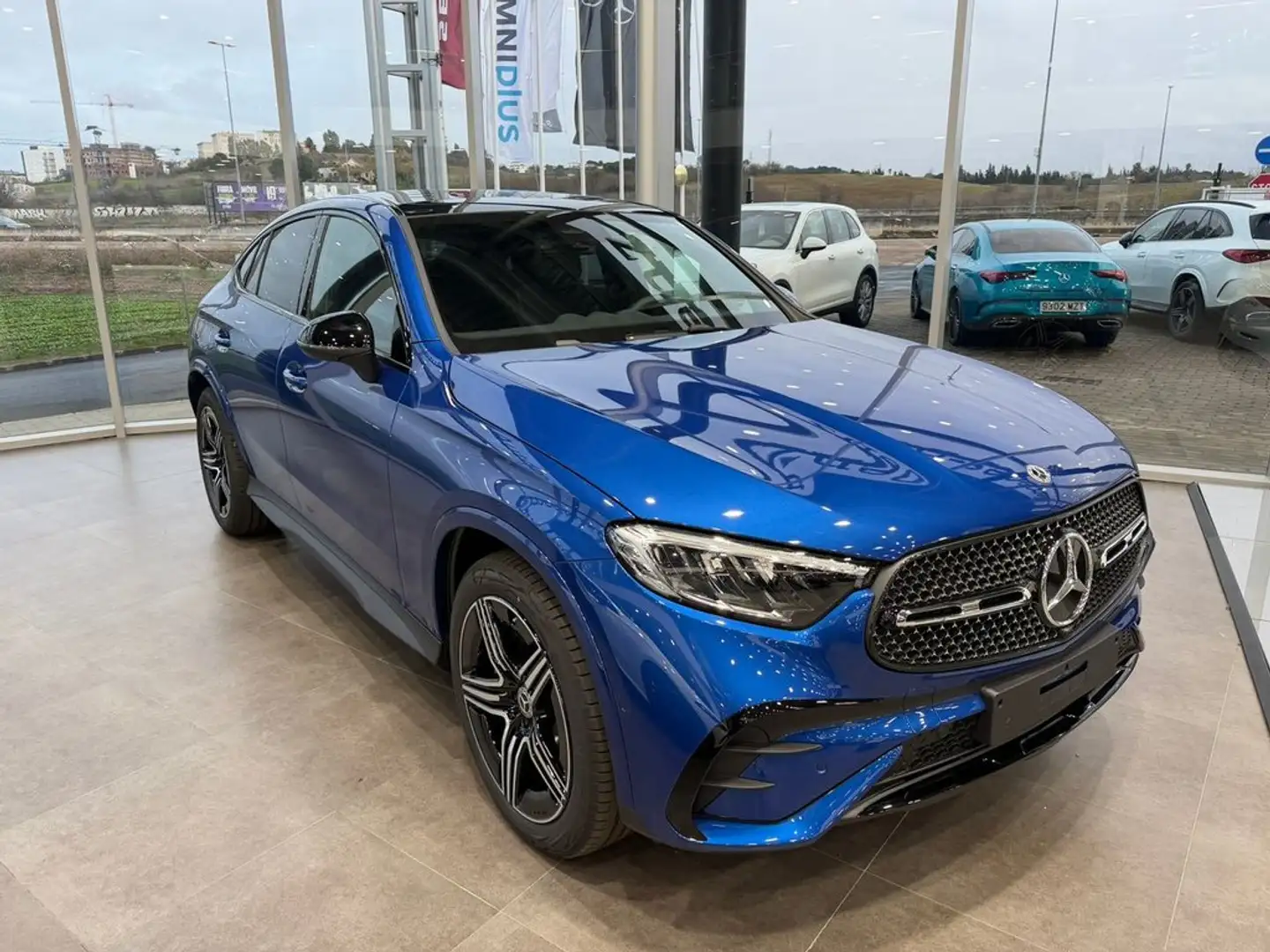 Mercedes-Benz GLC 220 d 4MATIC Coupé Blau - 2