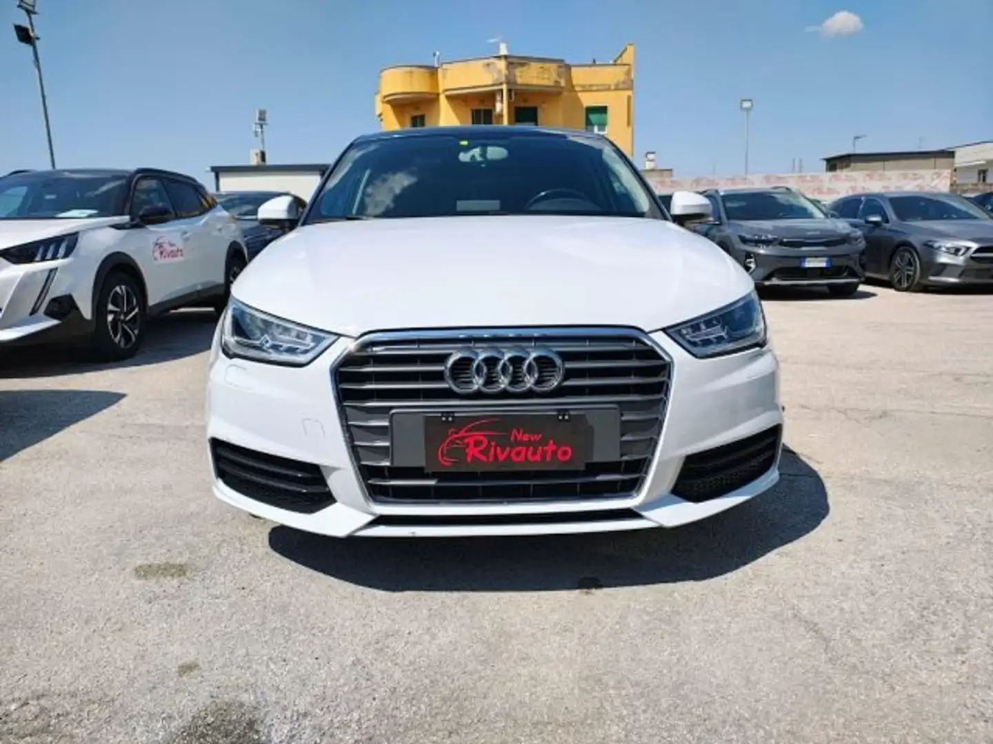 Audi A1 A1 Sportback 1.6 tdi Admired s-tronic Bianco - 1