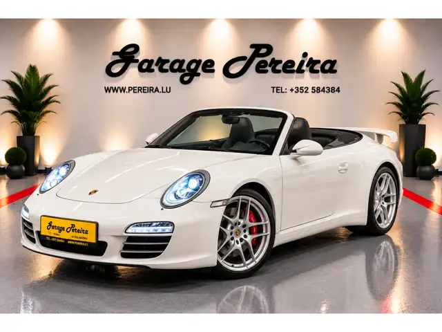 Porsche 911 view 2