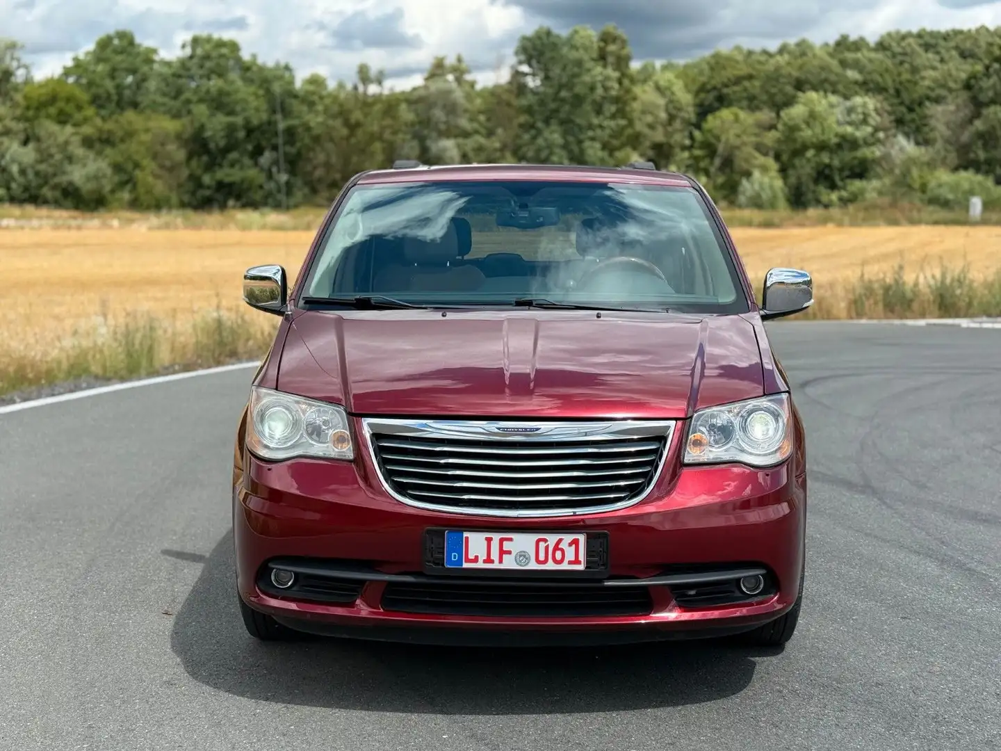 Chrysler Grand Voyager Town Country LPG DVD Vollleder 4xSitz Limited Rosso - 1