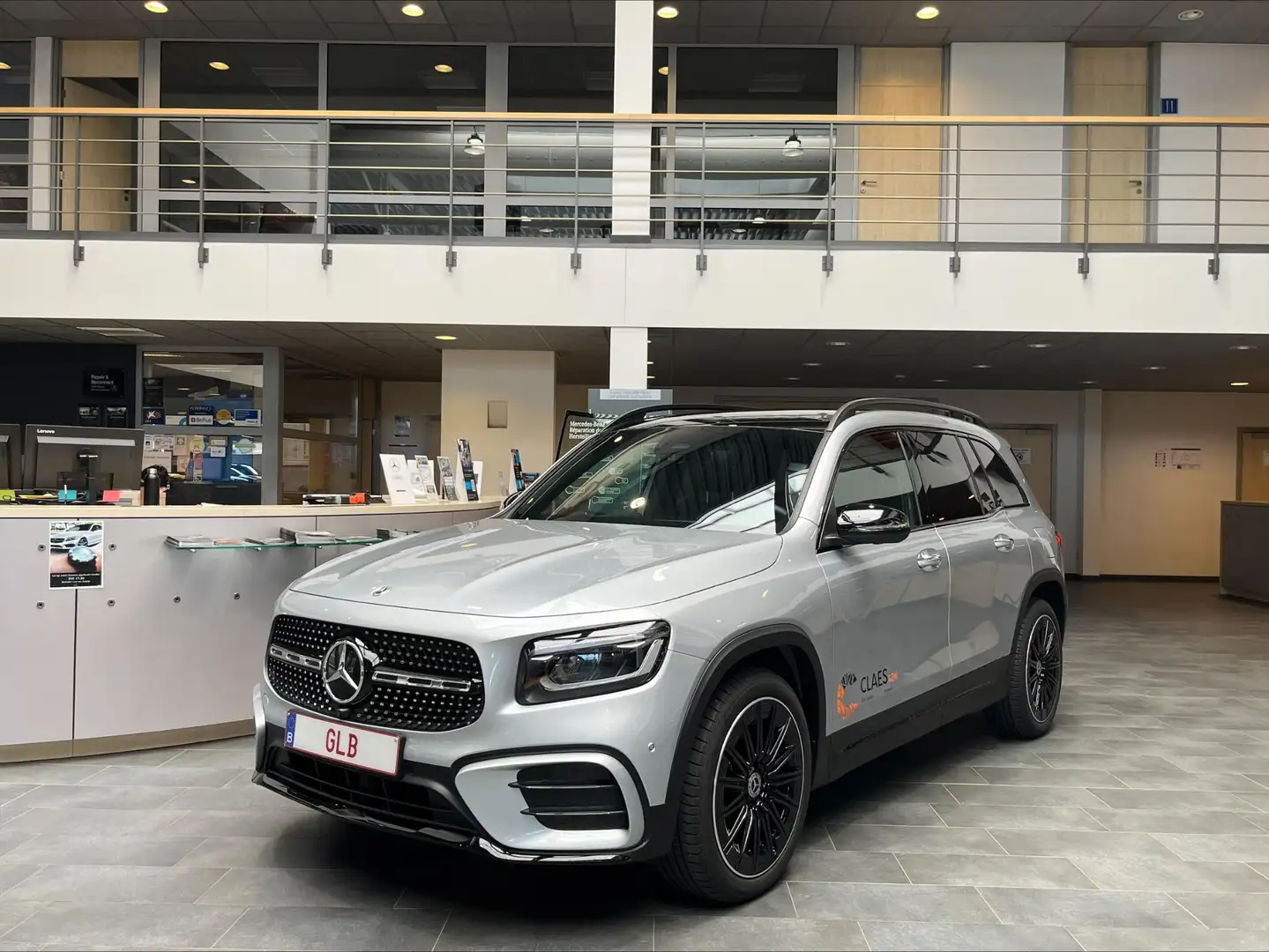 Mercedes-Benz GLB 200 GLB d AMG Line Levering 11/25 Argent - 1