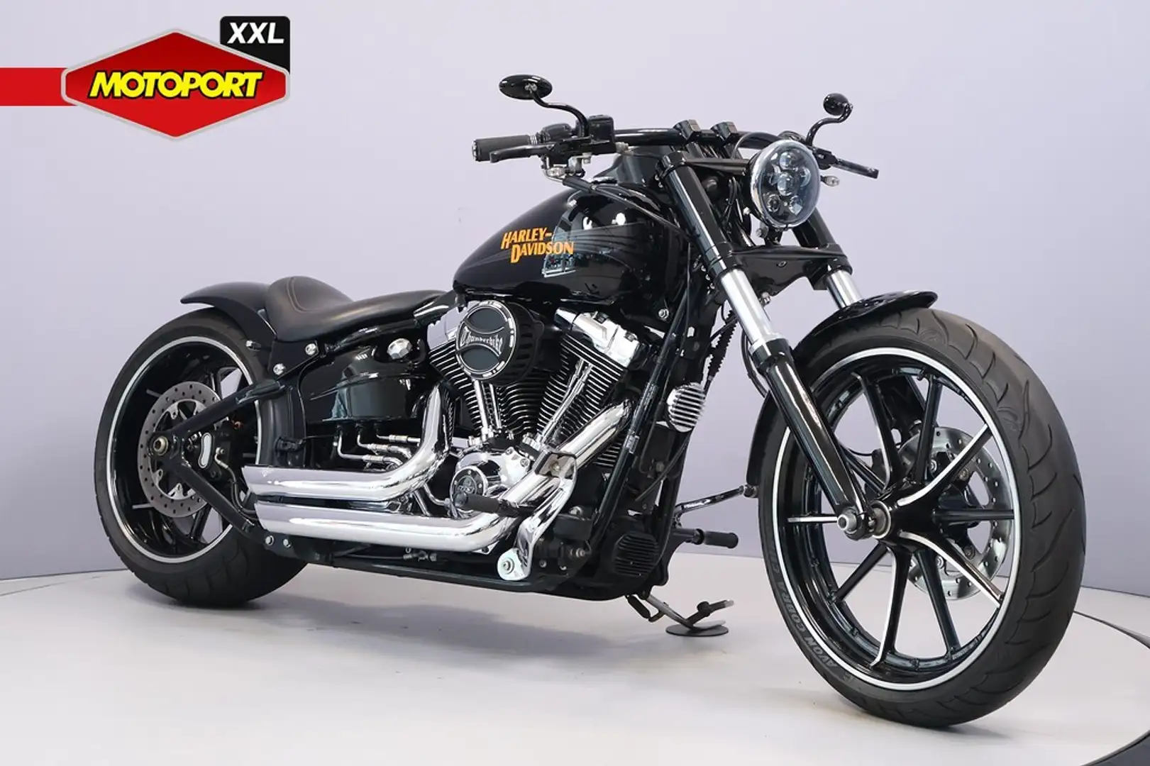 Harley-Davidson Breakout Černá - 2
