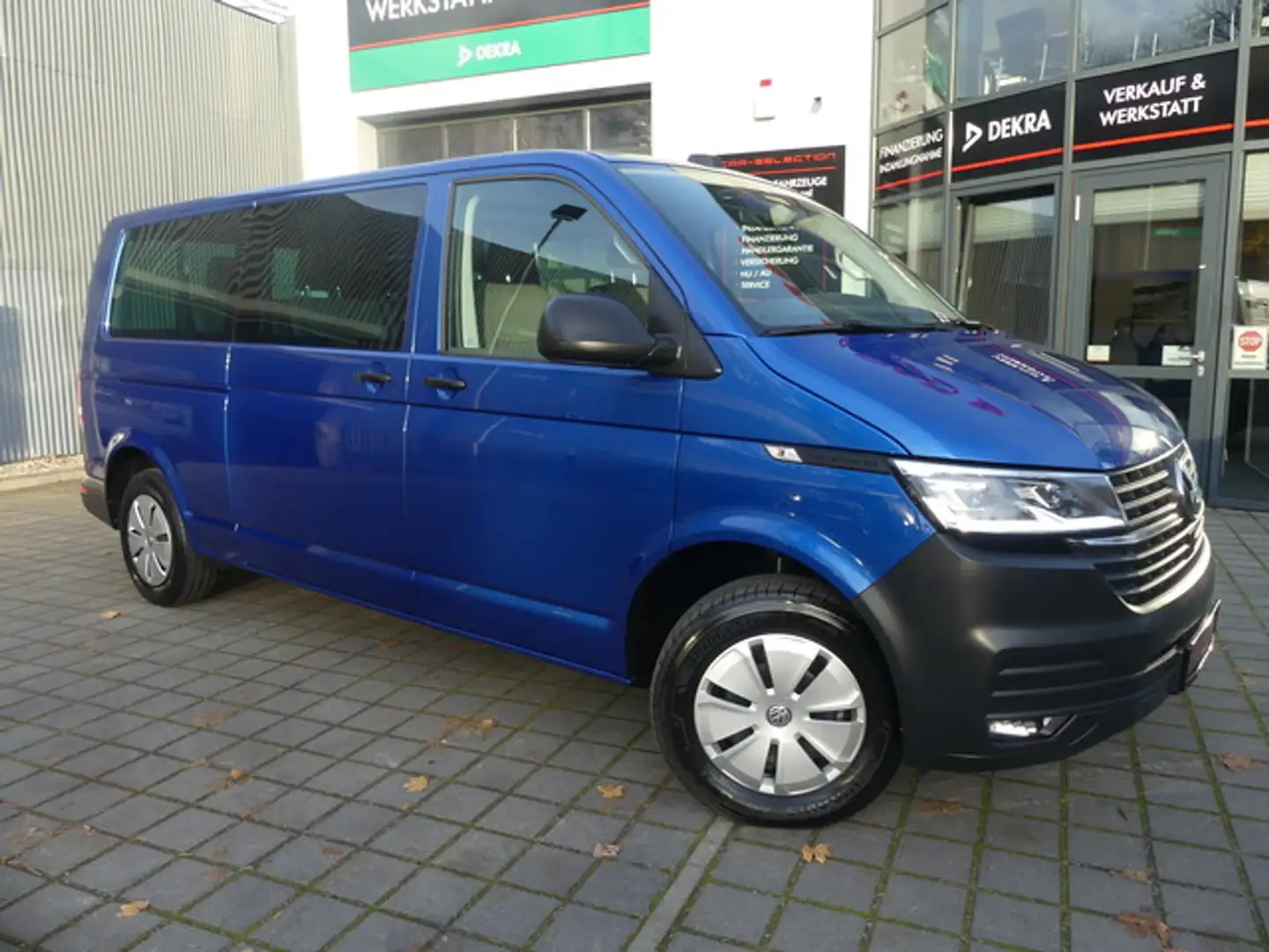 Volkswagen T6.1 Transporter 2.0 TDI Kombi lang 2xSCHIEBTÜR/LED Blau - 1