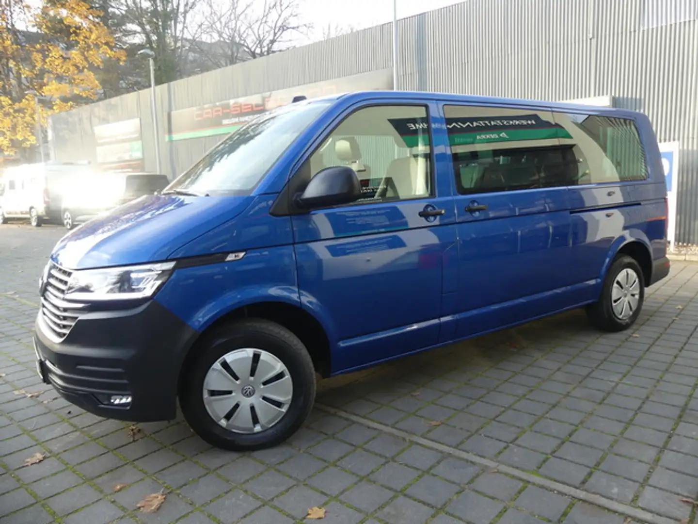 Volkswagen T6.1 Transporter 2.0 TDI Kombi lang 2xSCHIEBTÜR/LED Blauw - 2