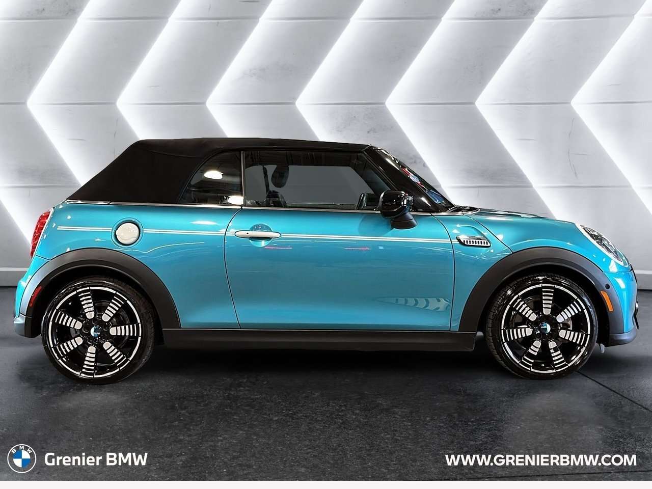 2024 MINI Convertible Cooper S Seaside Edition / Seaside Edition — снимка 1