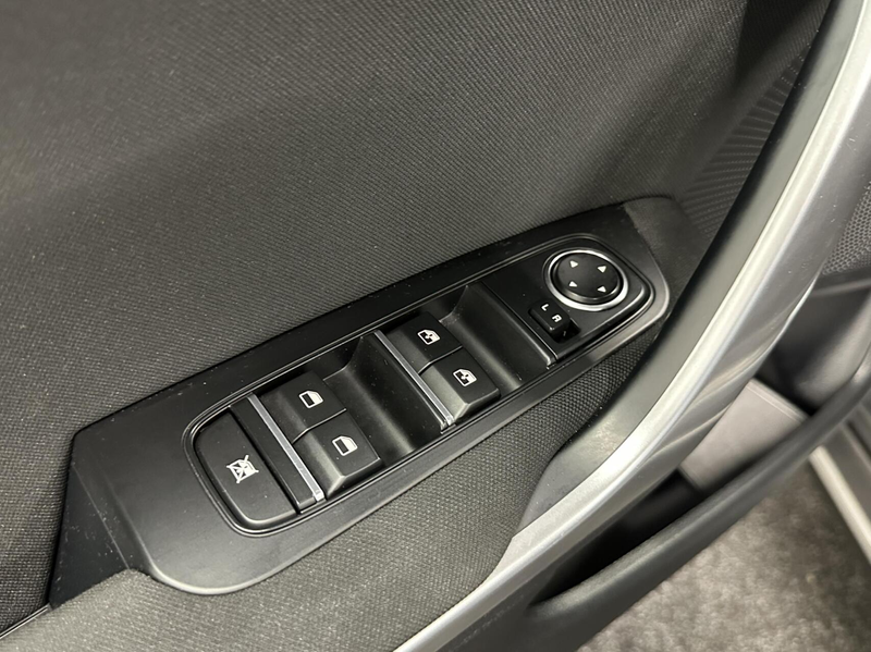 Kia XCeed 1.0 T-GDi ComfortLine CAMERA CARPLAY NAVI CRUISE E — photo 16