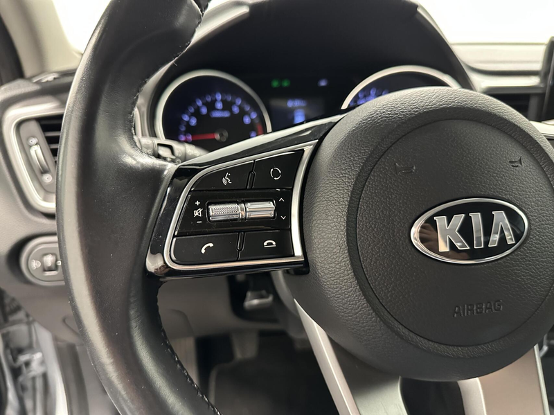 Kia XCeed 1.0 T-GDi ComfortLine CAMERA CARPLAY NAVI CRUISE E — photo 19