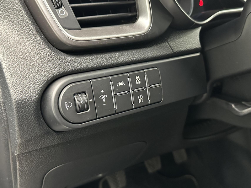 Kia XCeed 1.0 T-GDi ComfortLine CAMERA CARPLAY NAVI CRUISE E — photo 17