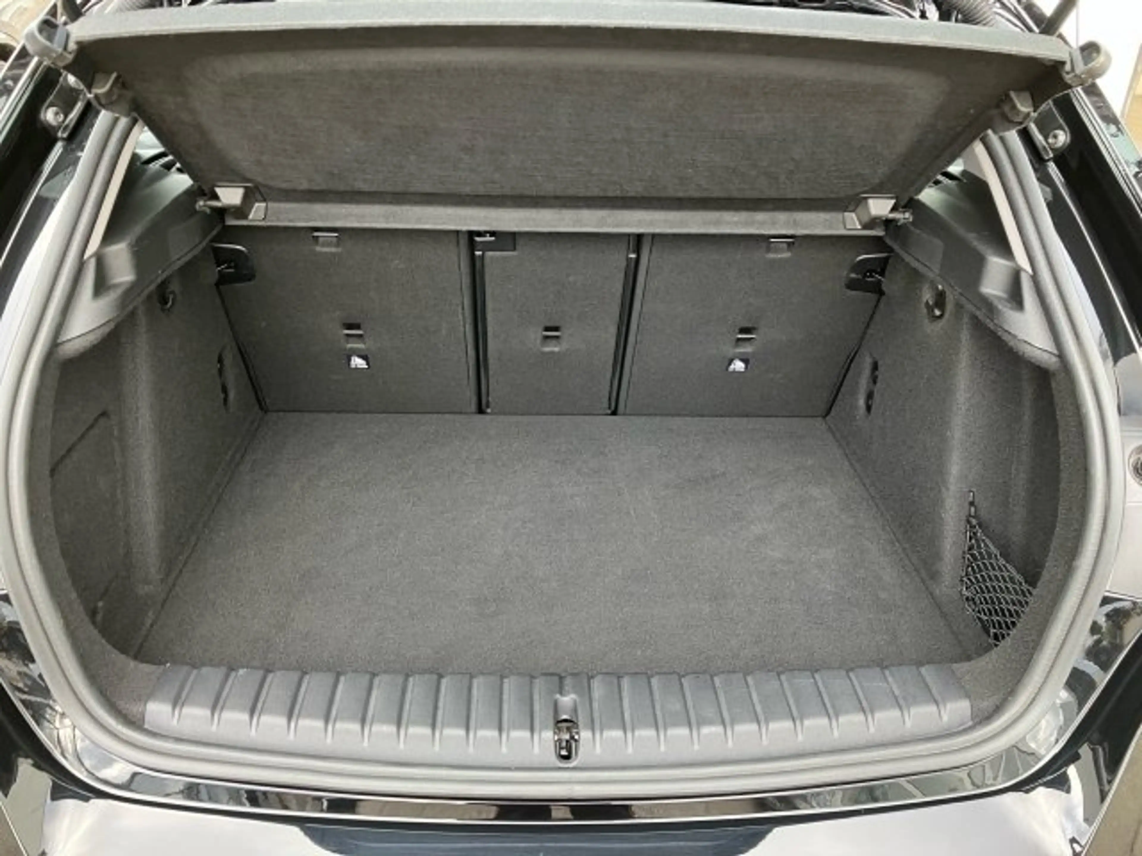 BMW 116 F70 — photo 13