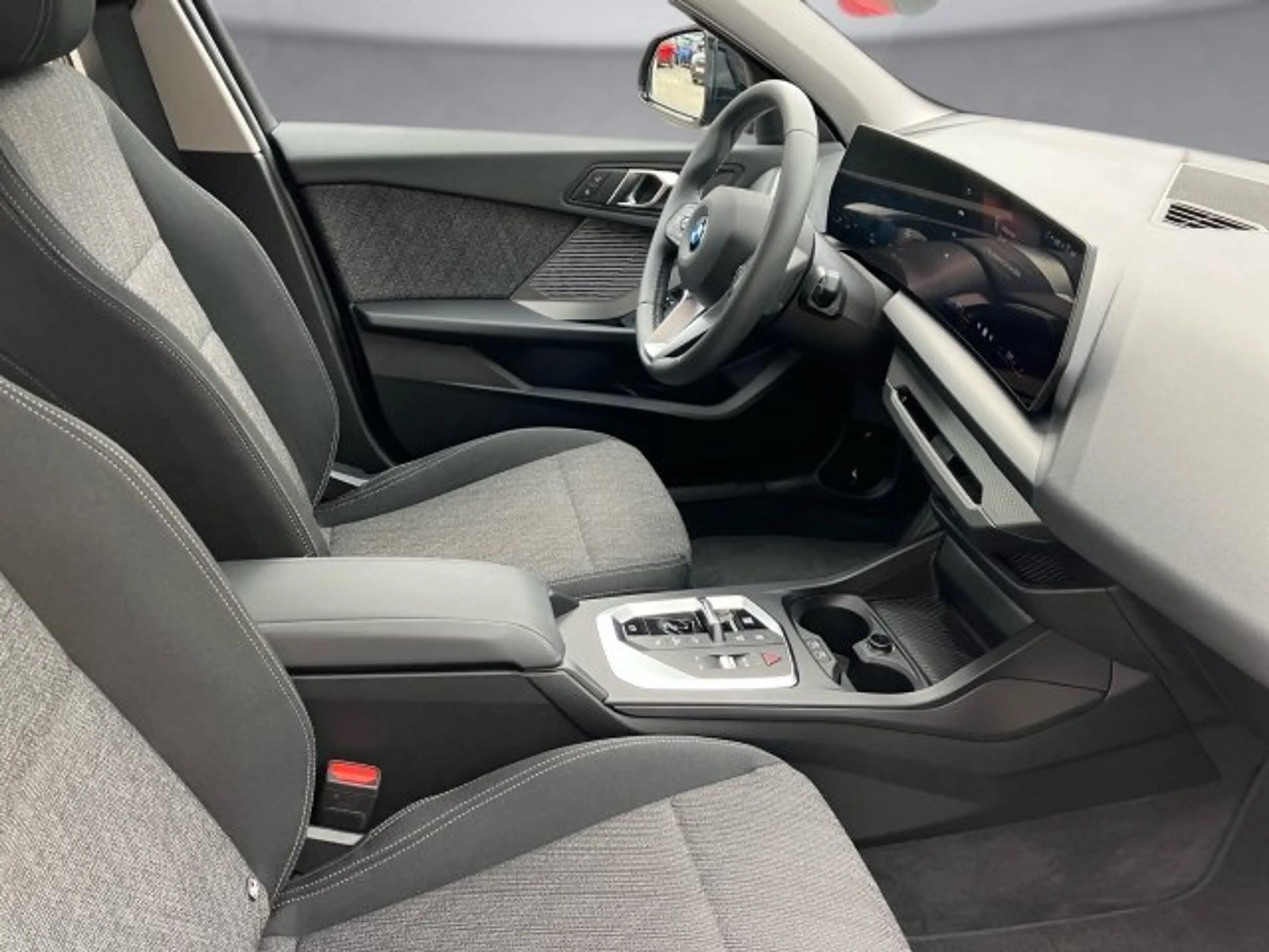 BMW 116 F70 — photo 11
