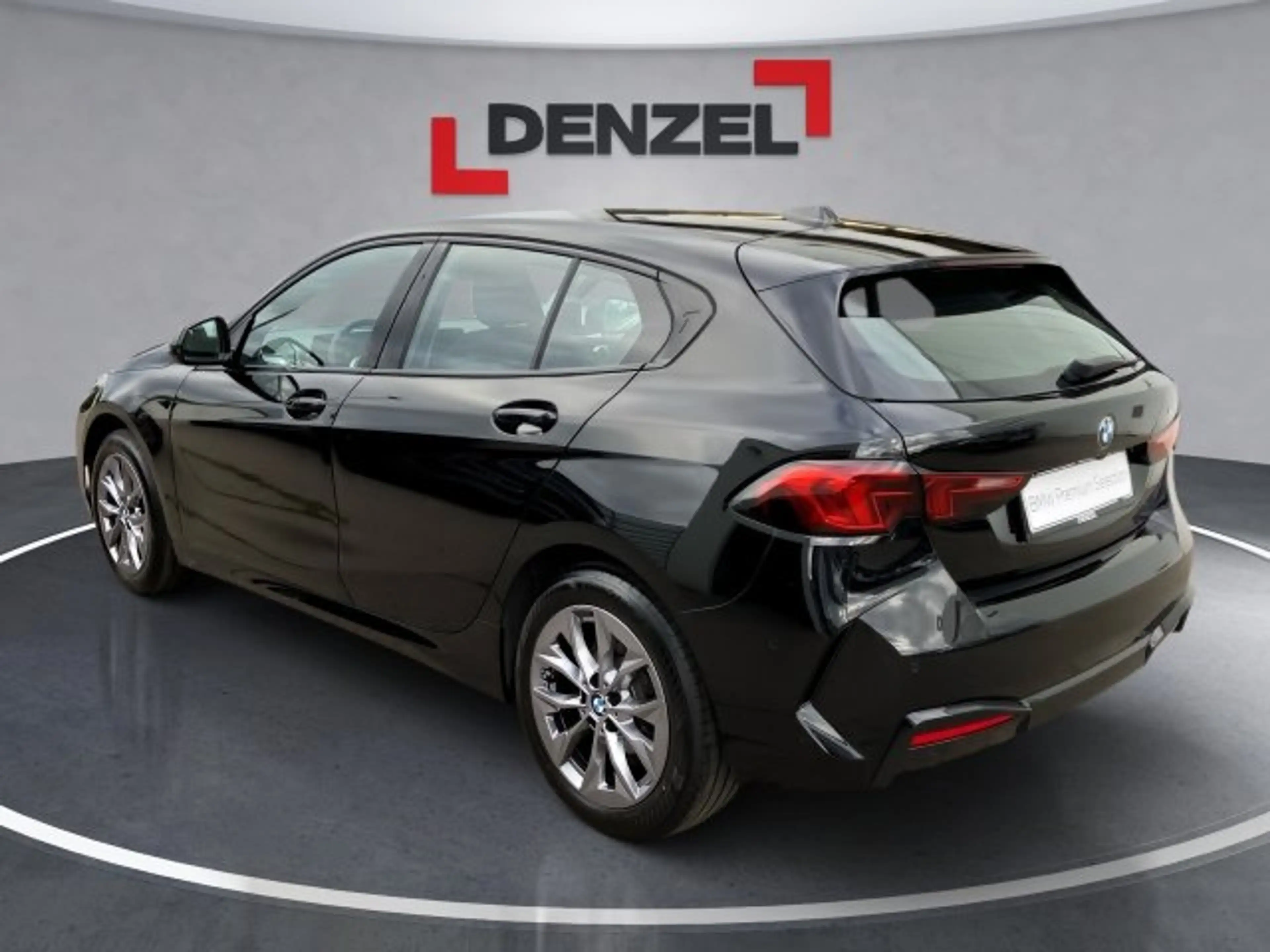 BMW 116 F70 — photo 3