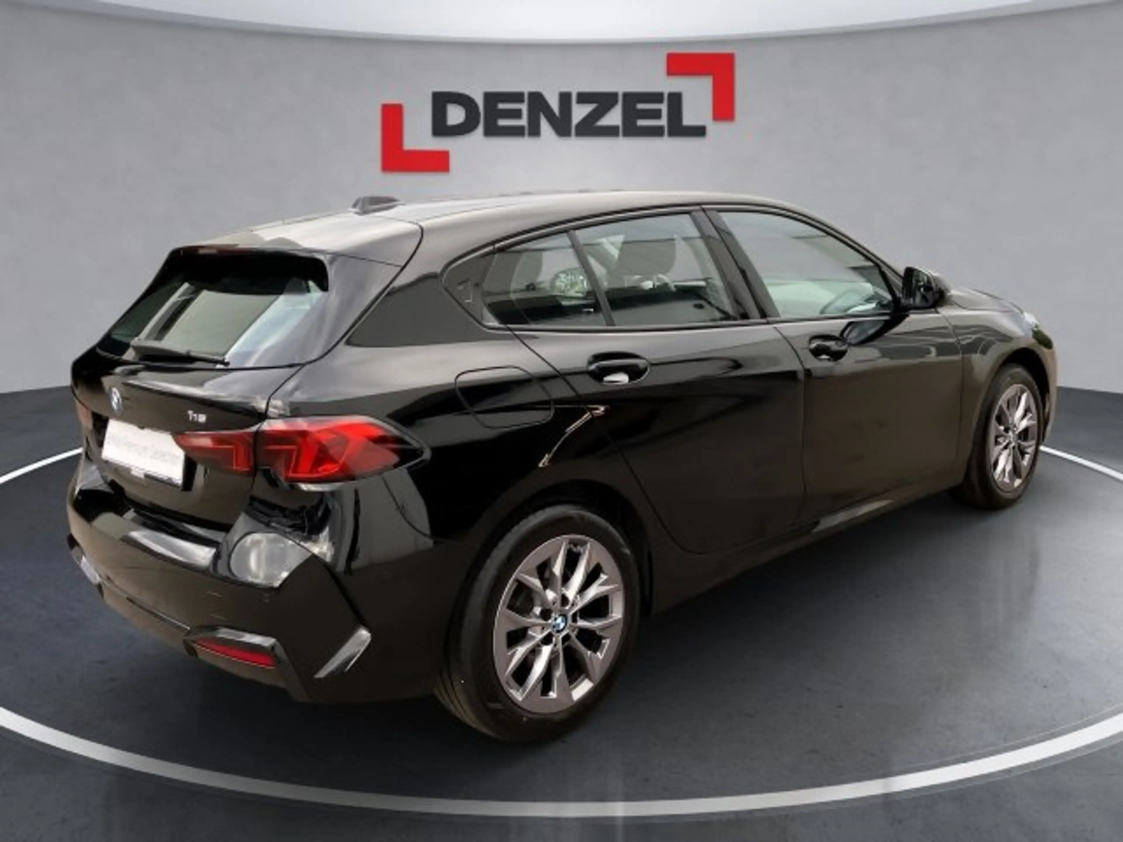 BMW 116 F70 — photo 4