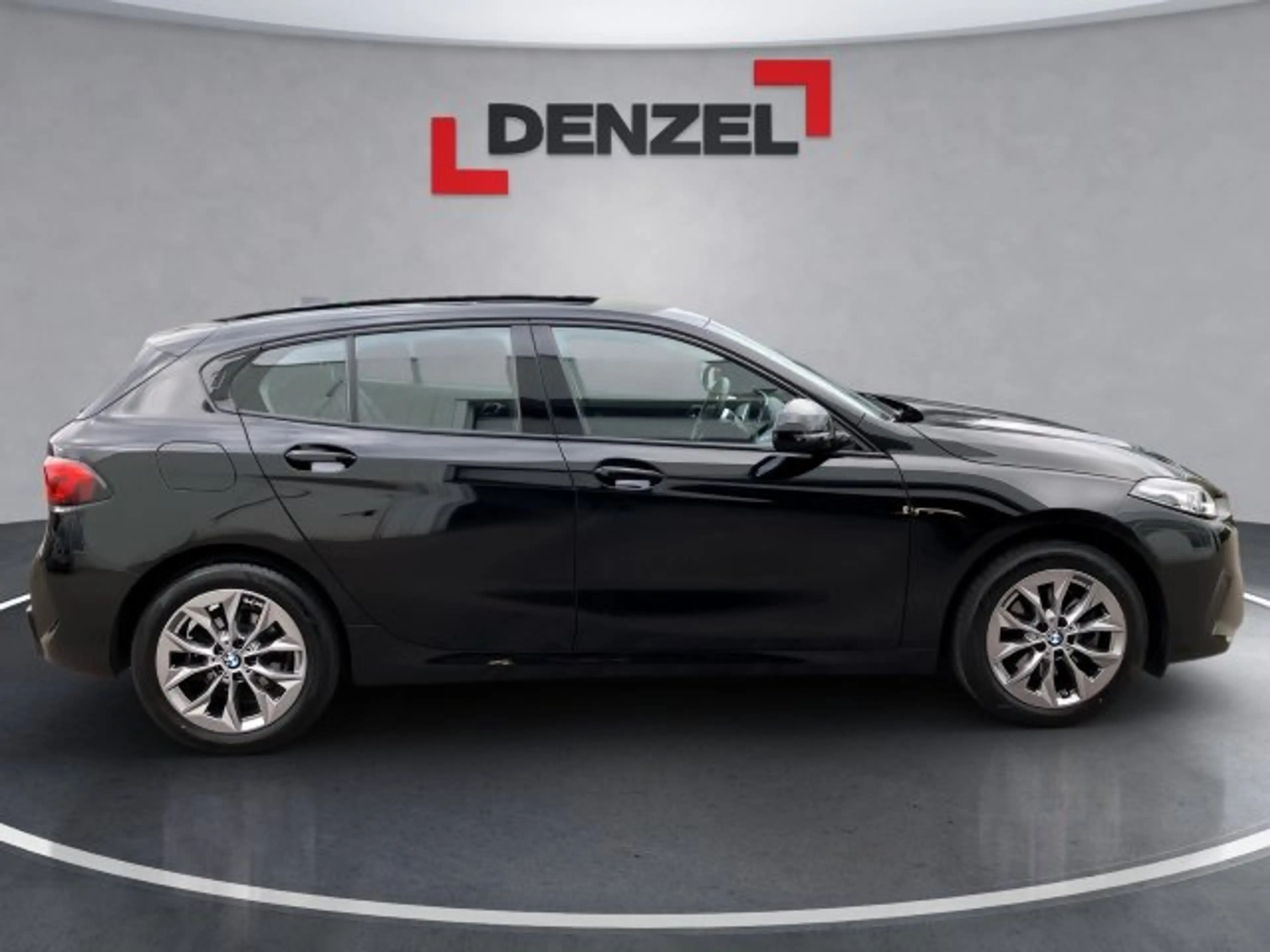 BMW 116 F70 — photo 5