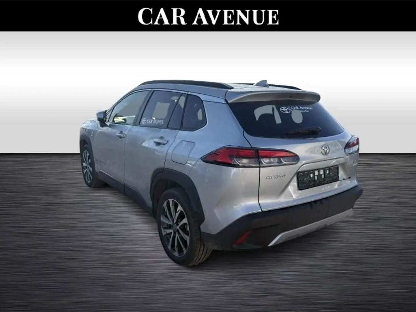 Toyota Corolla Cross Style Grijs - 2