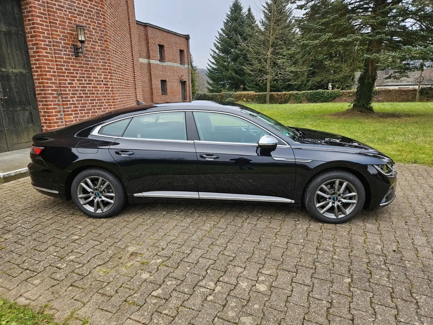 Volkswagen Arteon 2.0 TSI OPF 140kW DSG Elegance LED AHK Schwarz - 2
