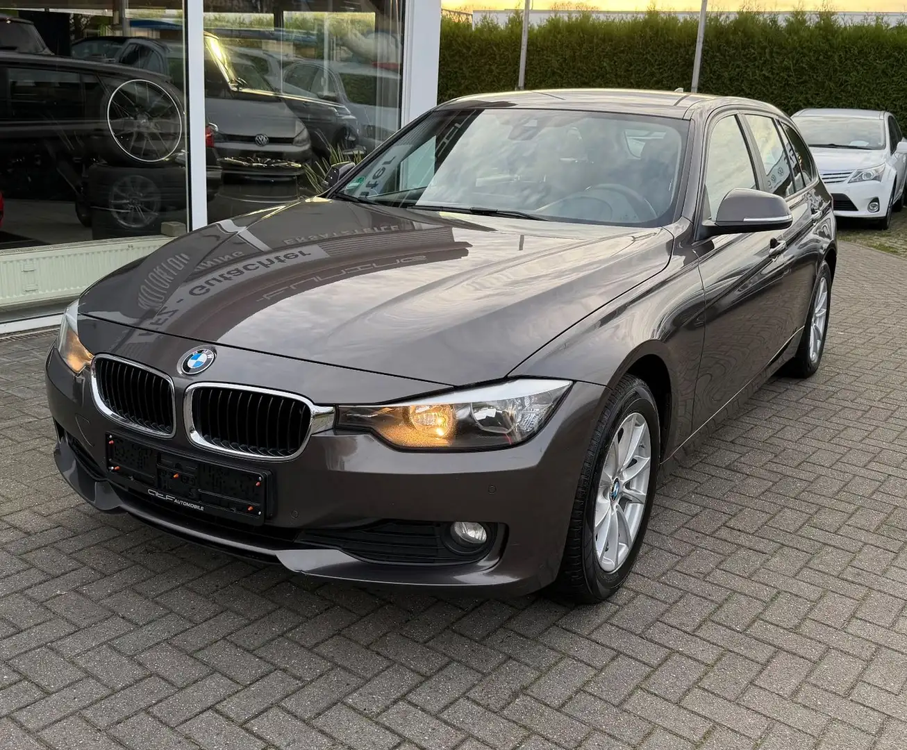 BMW 318 3 Touring 318 d - 1