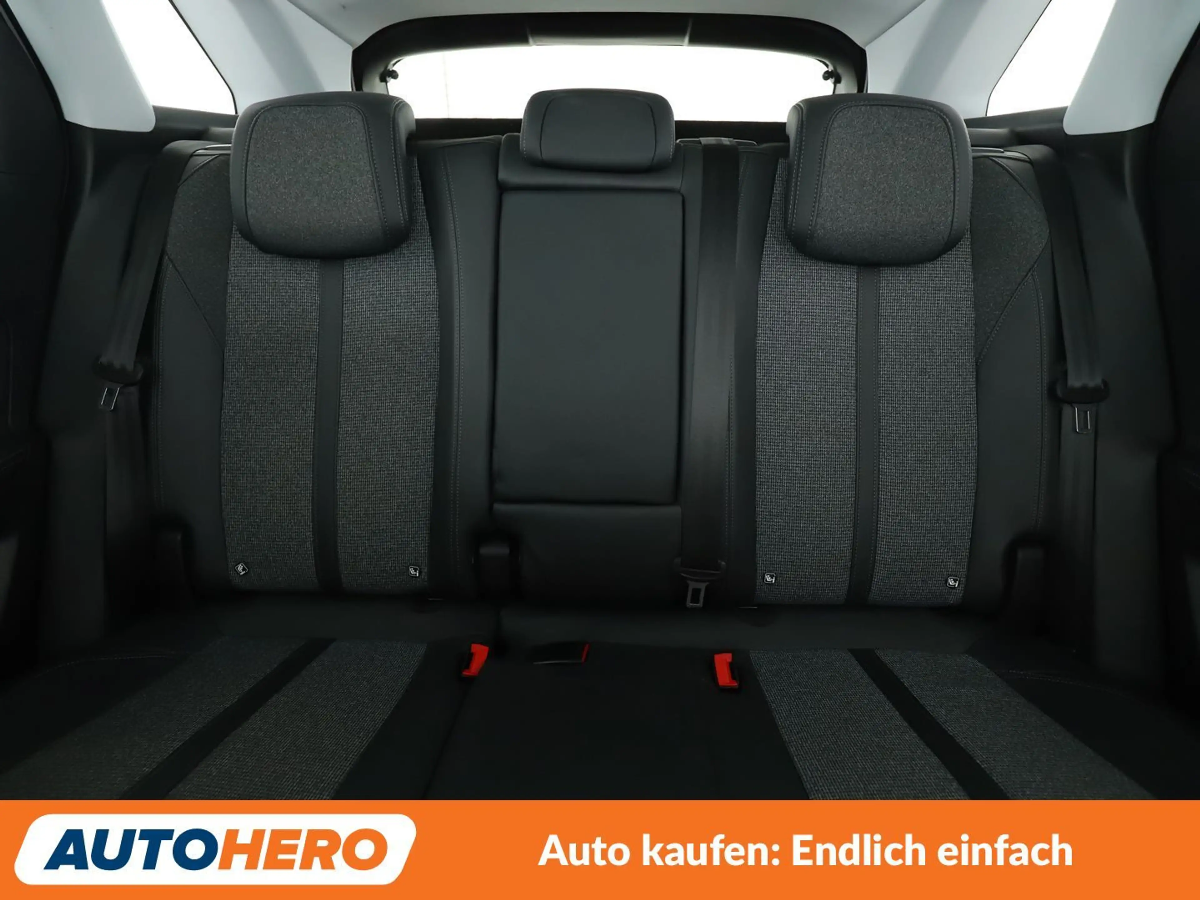 Peugeot 3008 1.5 Blue-HDi Allure*NAVI*LED*SPUR*PDC*SHZ*KLIMA* — photo 15