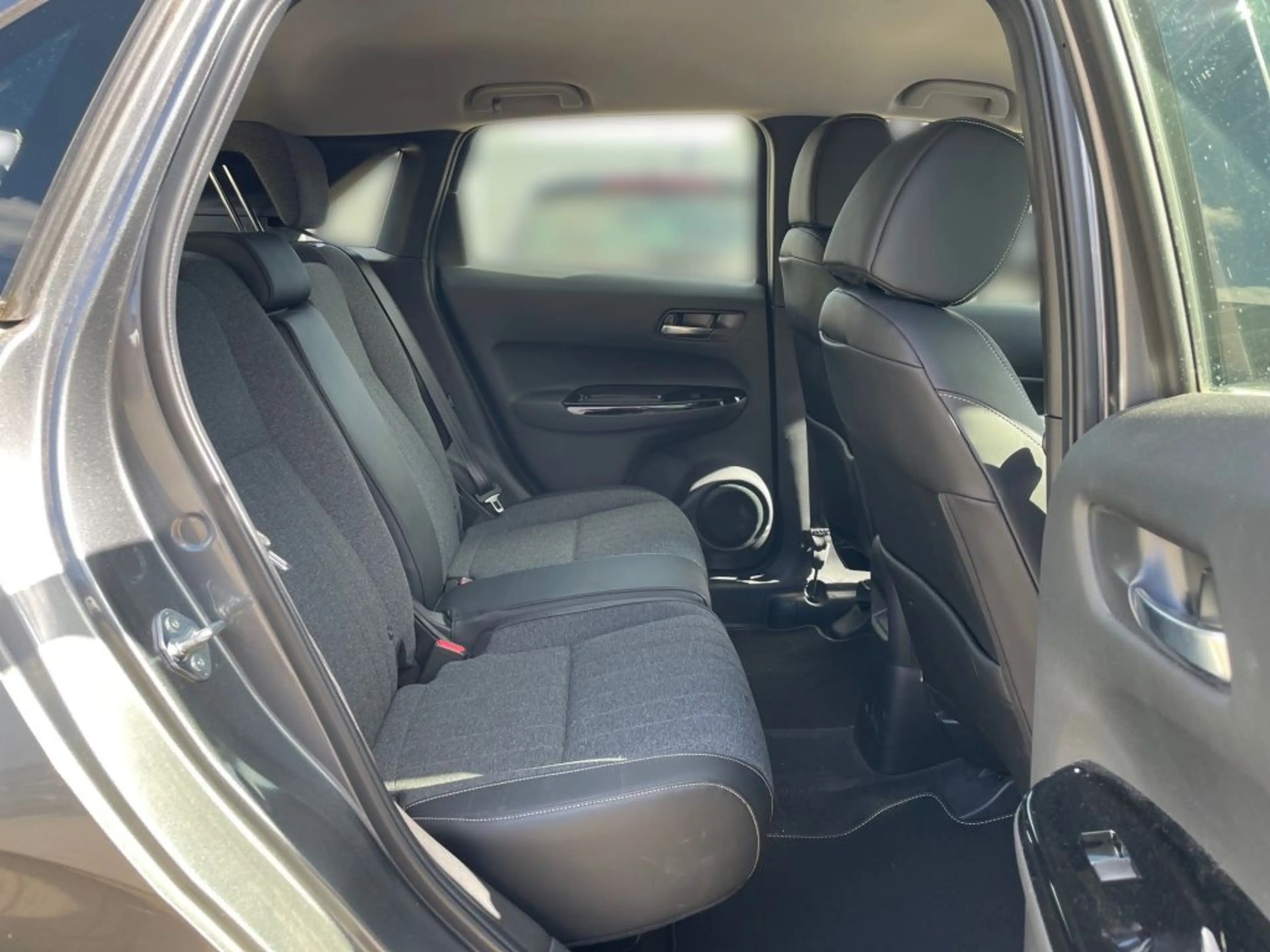 Honda Jazz 1.5 i-MMD Hybrid e-CVT Elegance — photo 13