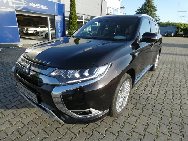 Mitsubishi Outlander Plug In Hybrid 2.4 4WD Top, Automatik, PDC, LED