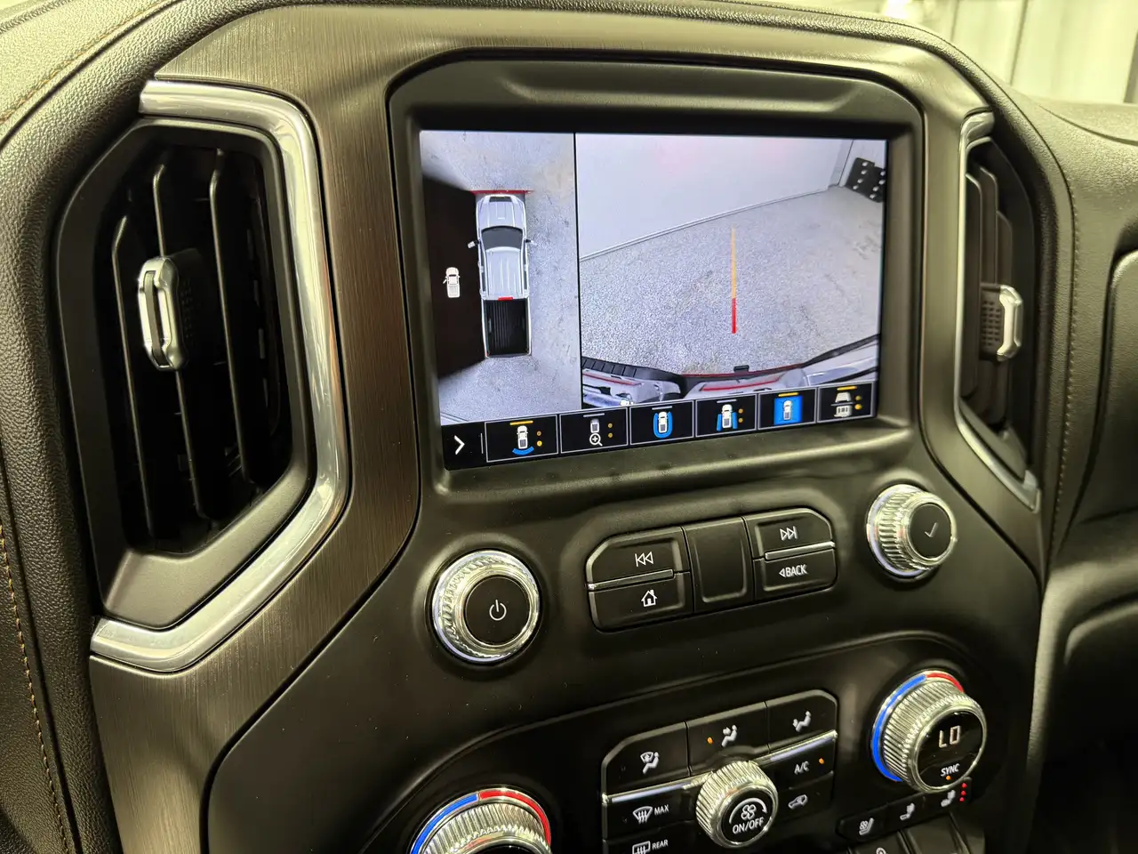 GMC Sierra 3500HD снимка GMC Sierra 3500HD