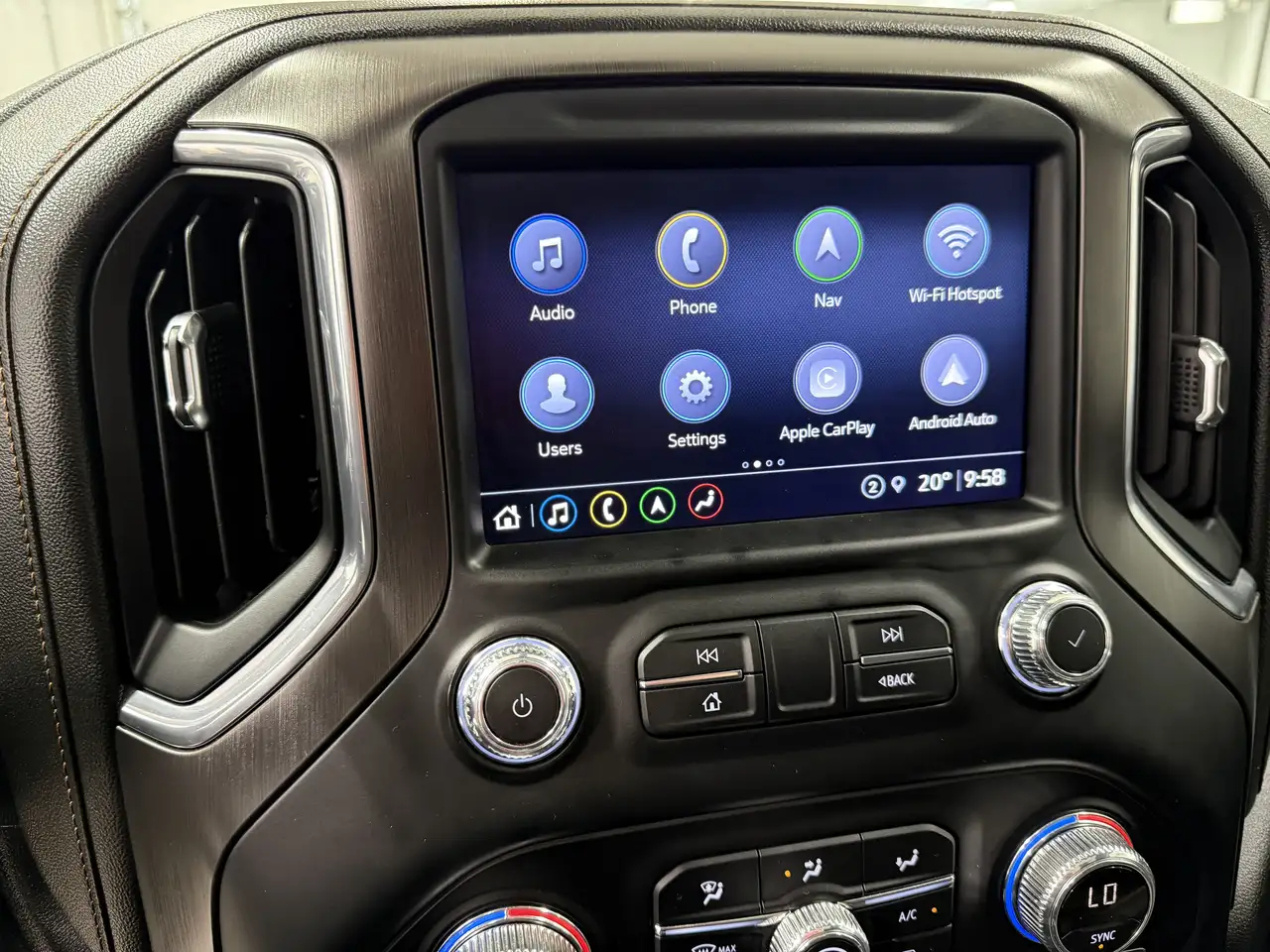 GMC Sierra 3500HD снимка GMC Sierra 3500HD