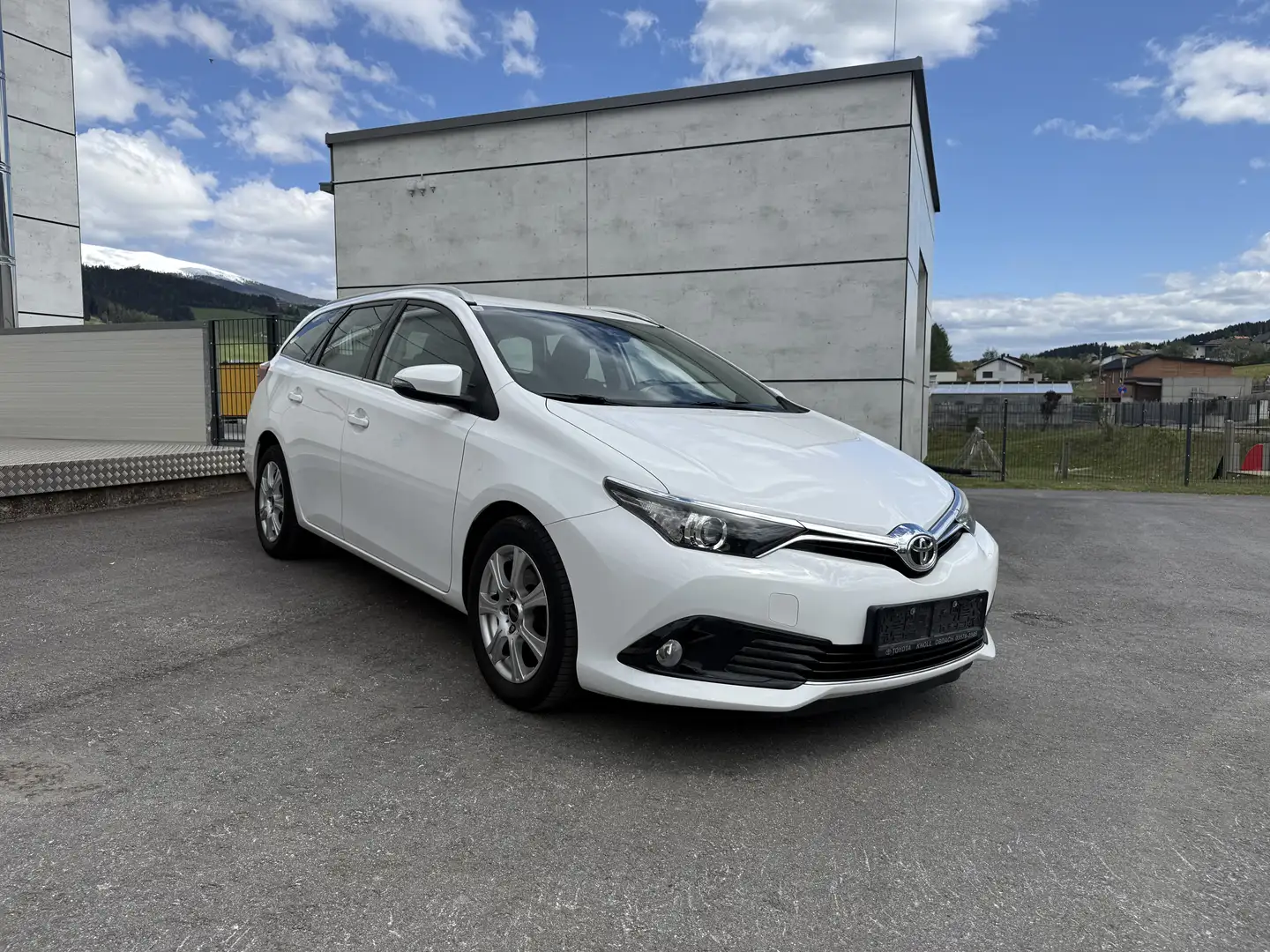 Toyota Auris TS 1,33 dVVT-i Active - 1