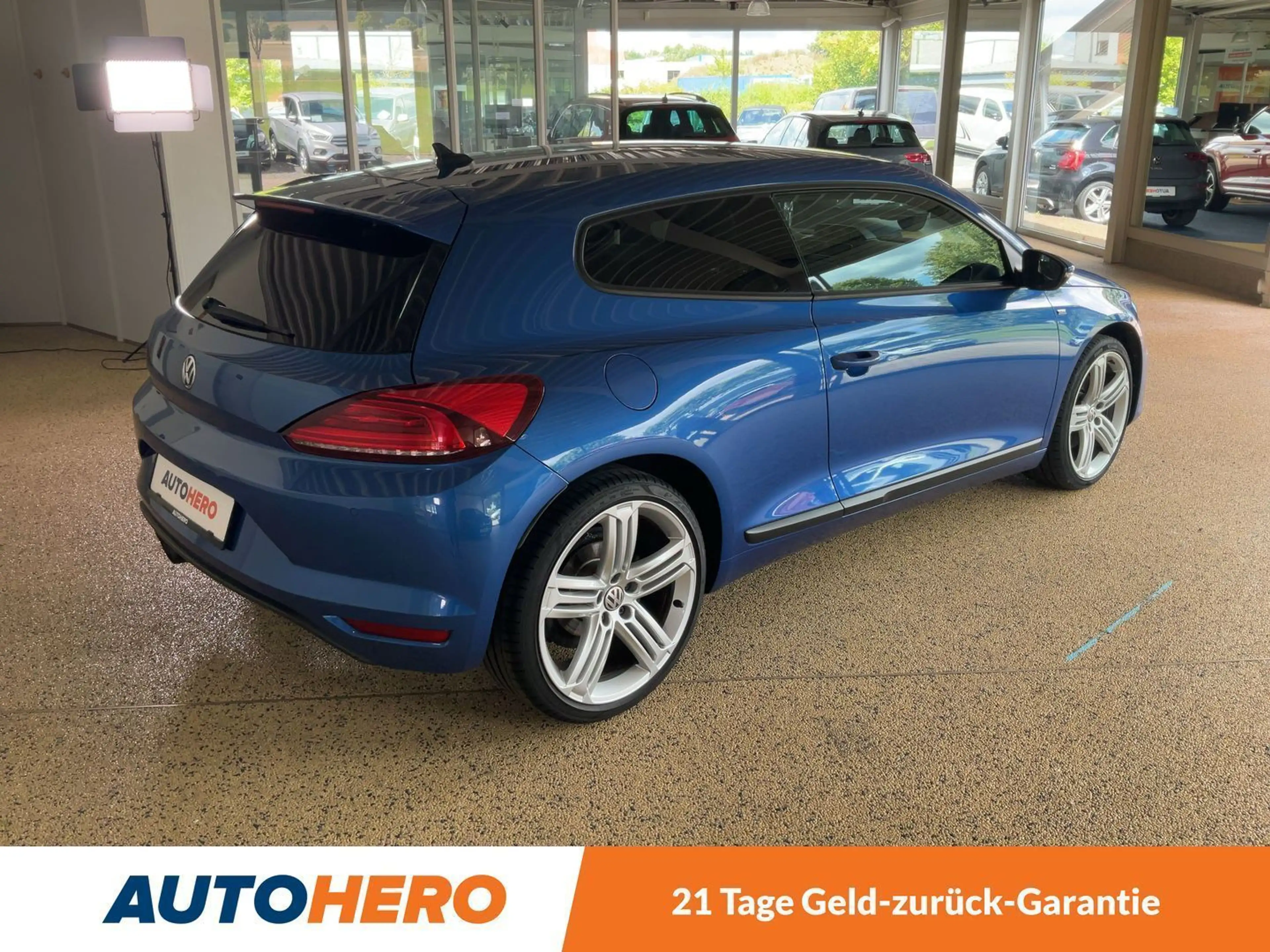 Volkswagen Scirocco 2.0 TSI Allstar BMT Aut.*NAVI*BI-XENON*TEMPO*CAM* — photo 6