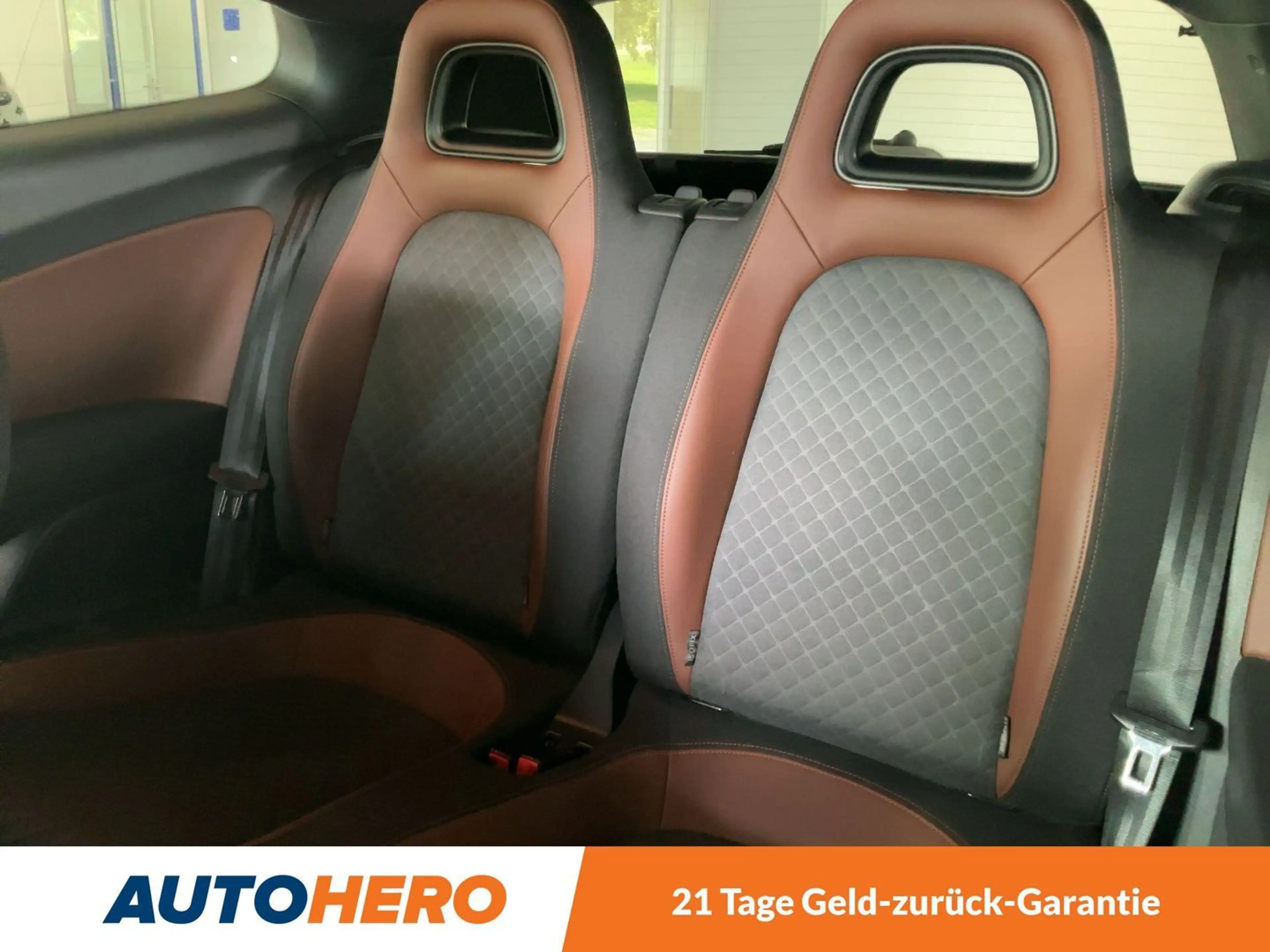 Volkswagen Scirocco 2.0 TSI Allstar BMT Aut.*NAVI*BI-XENON*TEMPO*CAM* — photo 14
