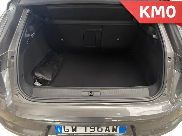 DS Automobiles DS 4 view 15