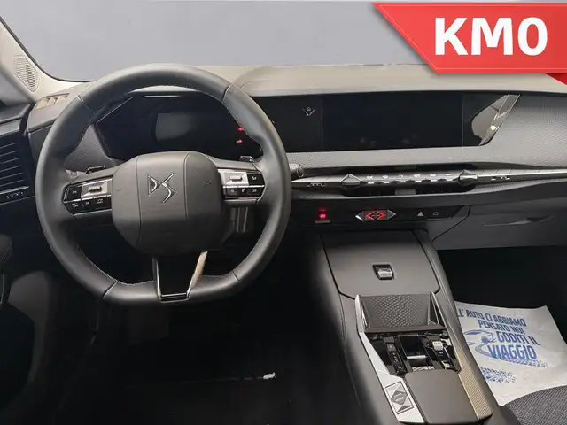DS Automobiles DS 4 view 12