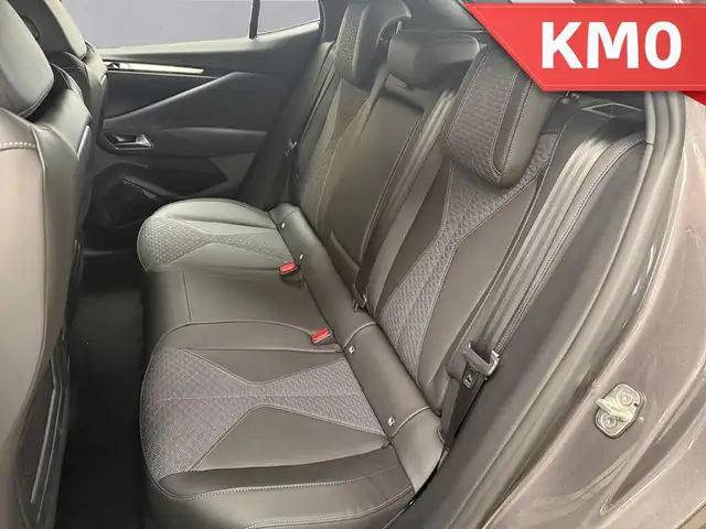 DS Automobiles DS 4 view 13