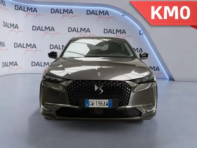 DS Automobiles DS 4 view 8